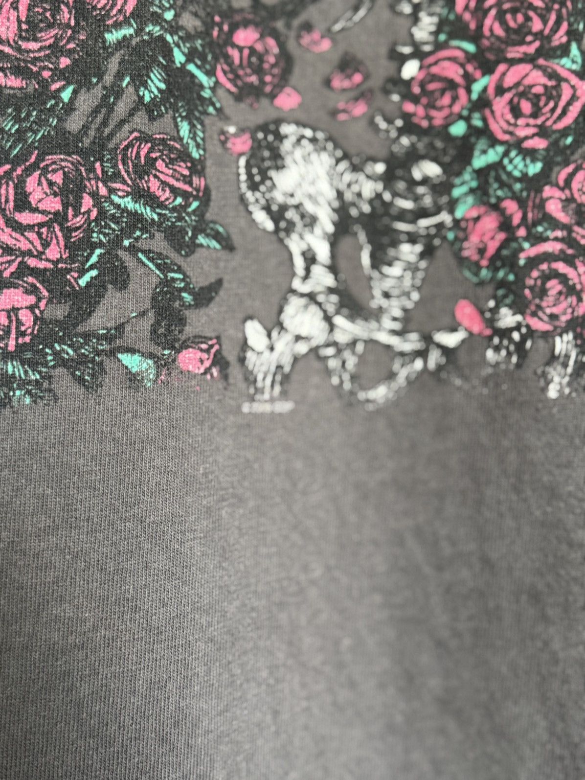 Grateful Dead VTG 2006 Greatful Dead Roses Skeleton Tee Size US L / EU 52-54 / 3 - 4 Thumbnail