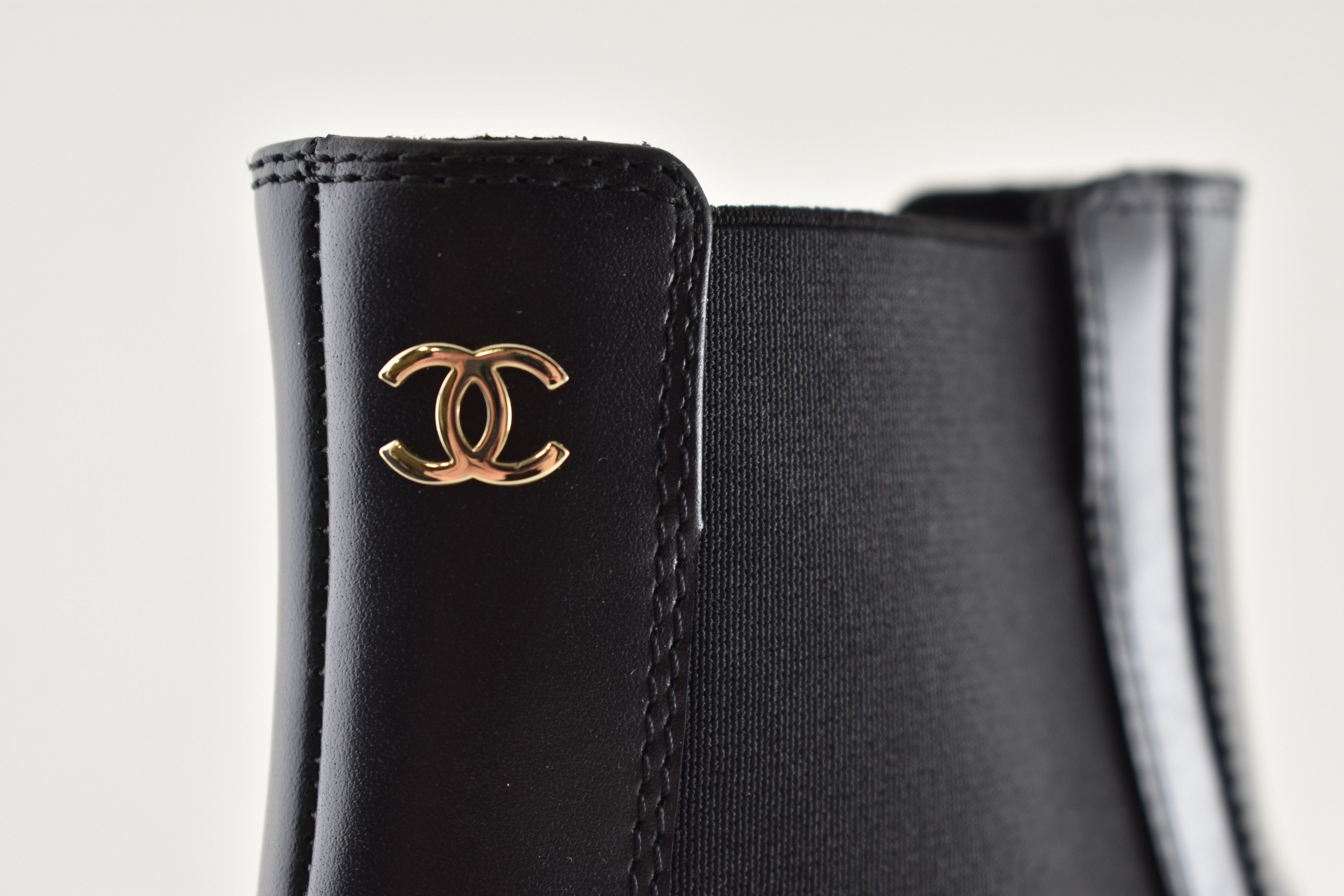 Chanel Chanel 24B Black Leather CC Chelsea Ankle Platform Boot 41 Size US 11 / IT 41 - 6 Thumbnail