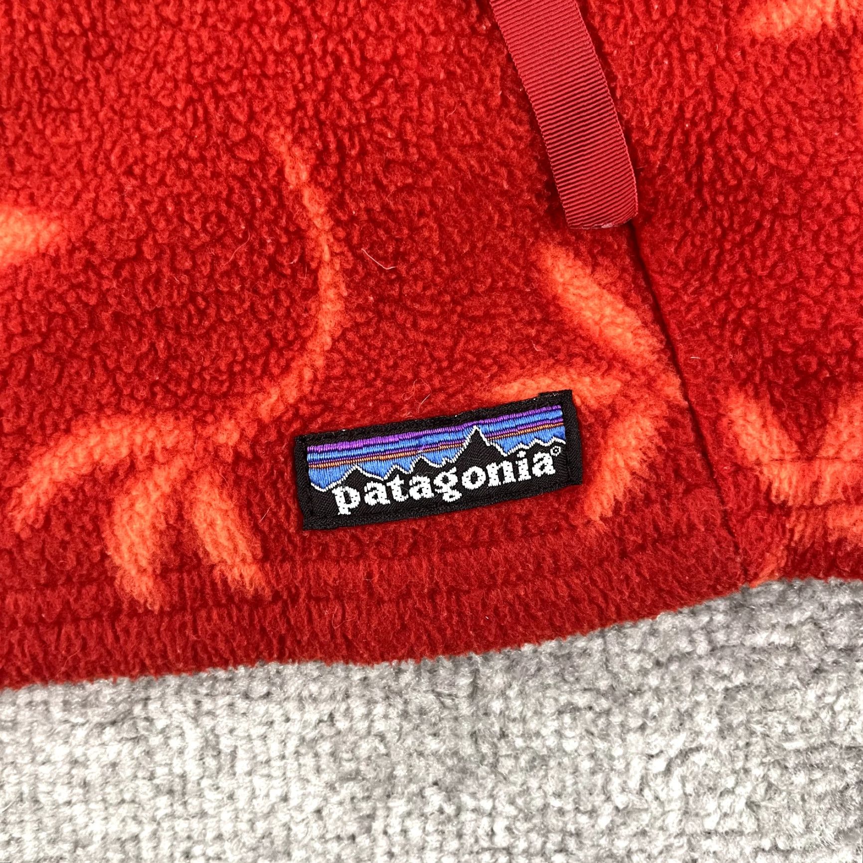 Patagonia Patagonia Vest Women Large Orange Red Synchilla Fleece Geometric Floral Full Zip Size L / US 10 / IT 46 - 2 Thumbnail