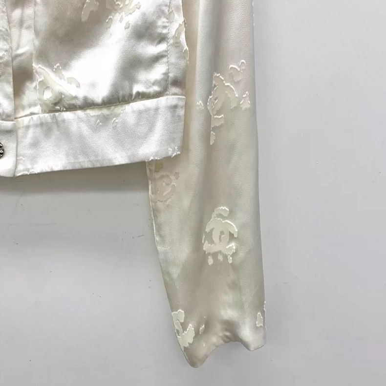 Chanel Chanel Beige Silk Cropped ButtonUp Jacket -2505 Size XXS / US 00 / IT 34 - 4 Thumbnail