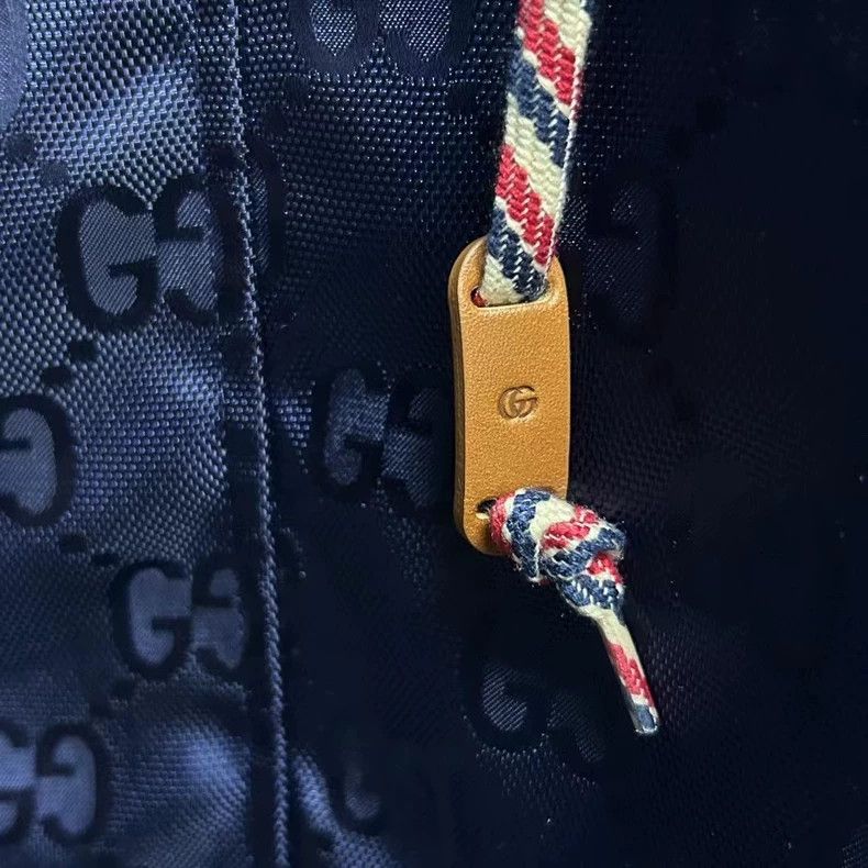 Gucci Gucci The latest dark blue full-print pattern logo windbrea Size US XL / EU 56 / 4 - 5 Thumbnail