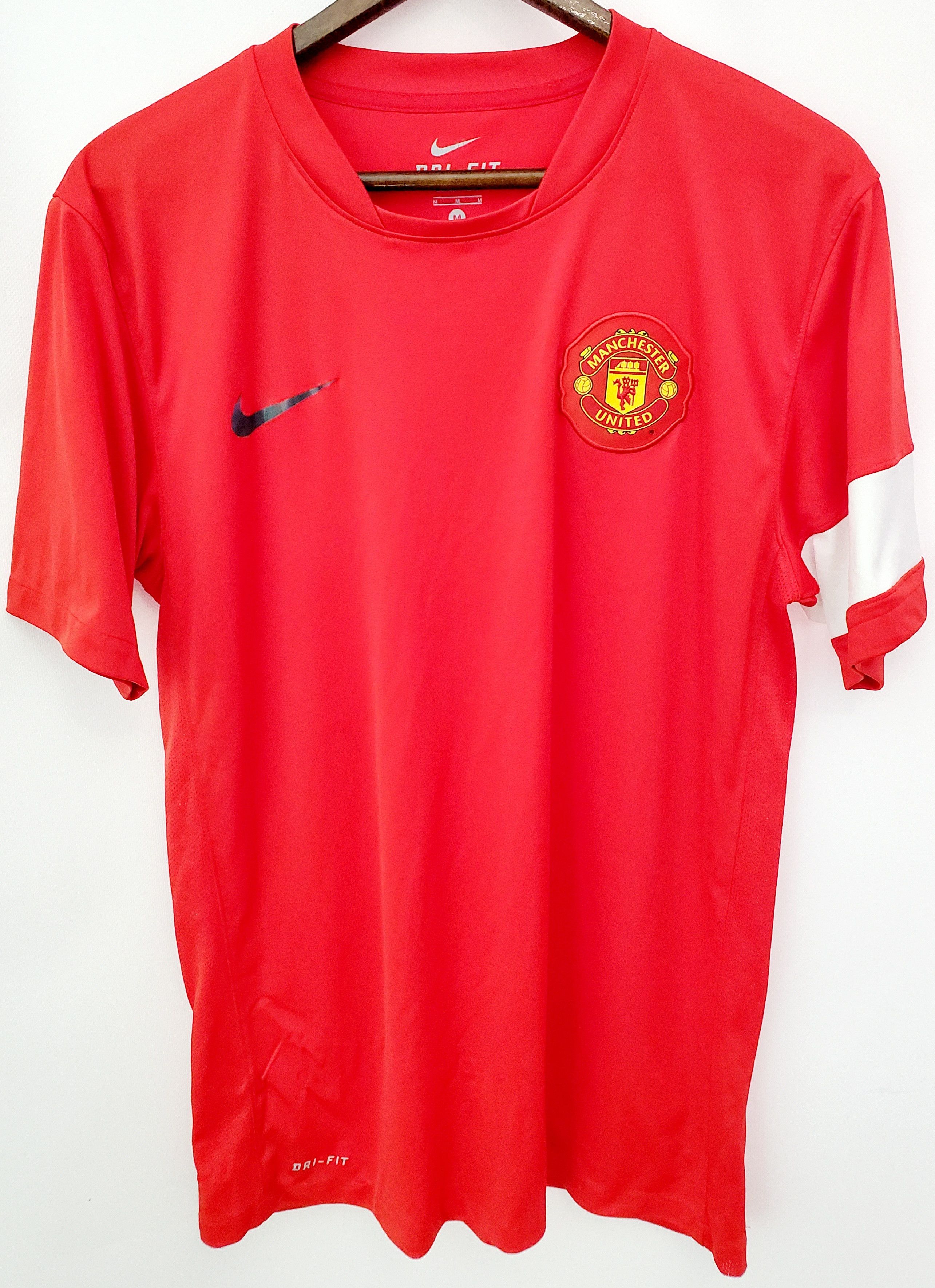 Nike MANCHESTER UNITED FC 2010-11 Soccer Jersey size M perfect Size US M / EU 48-50 / 2 - 2 Thumbnail