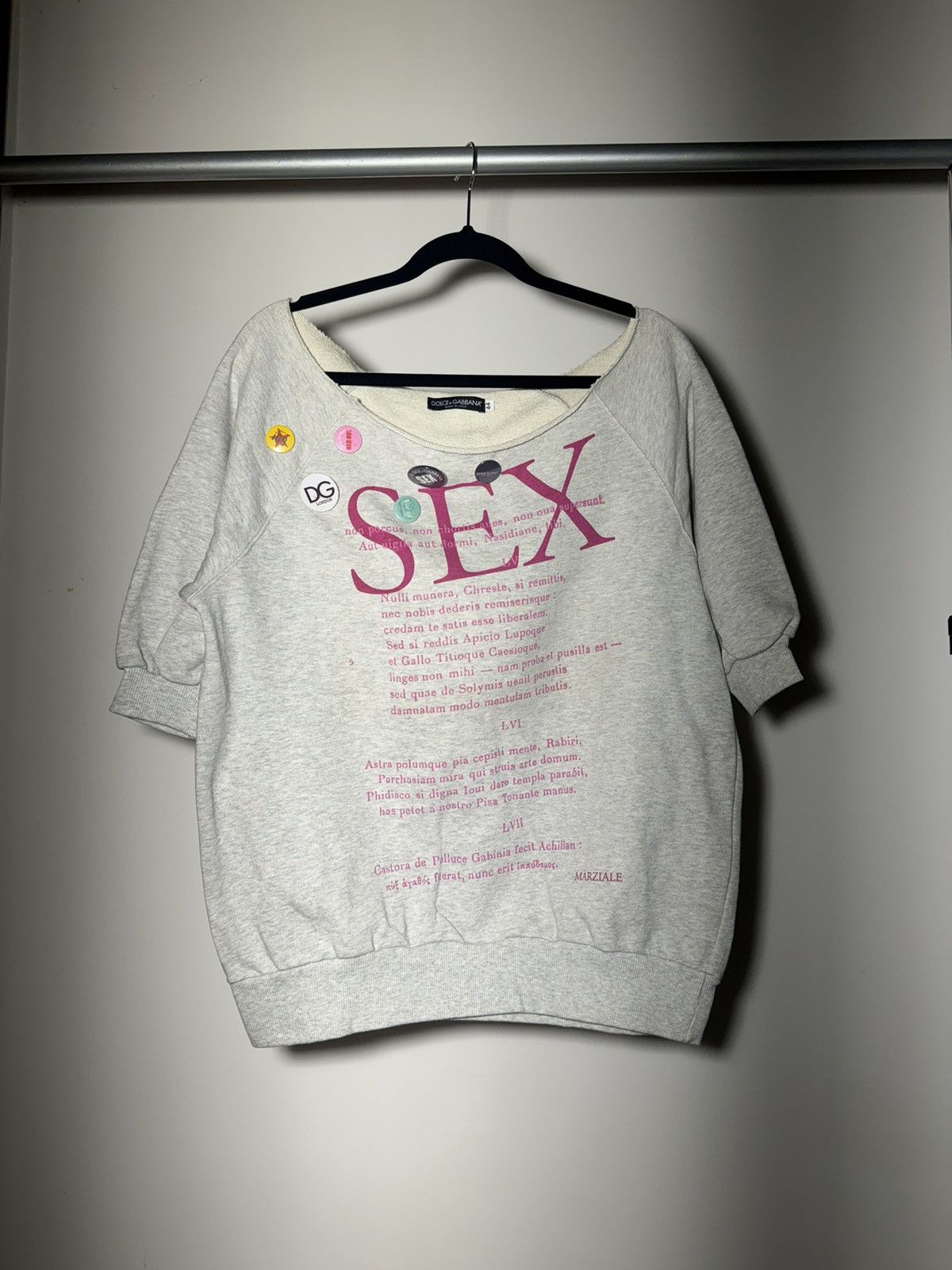 Dolce & Gabbana Dolce&Gabbana “Sex&Love” Runway Print Pin Cropped Sweatshirt Size M / US 6-8 / IT 42-44 - 1 Thumbnail