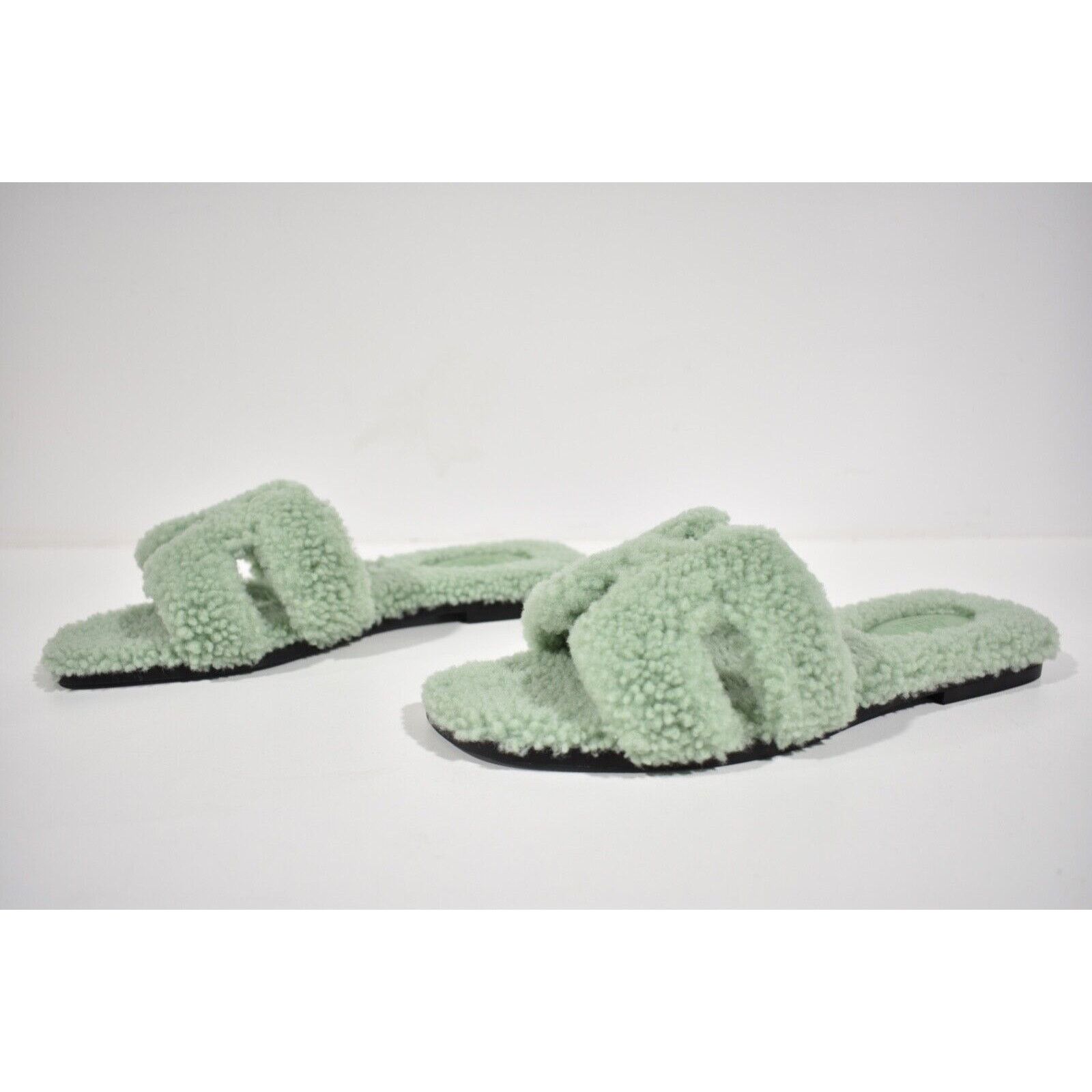 Hermes Hermes Oran Teddy Shearling Fur Green H Logo Slide Sandal Size US 12 / IT 42 - 9 Thumbnail