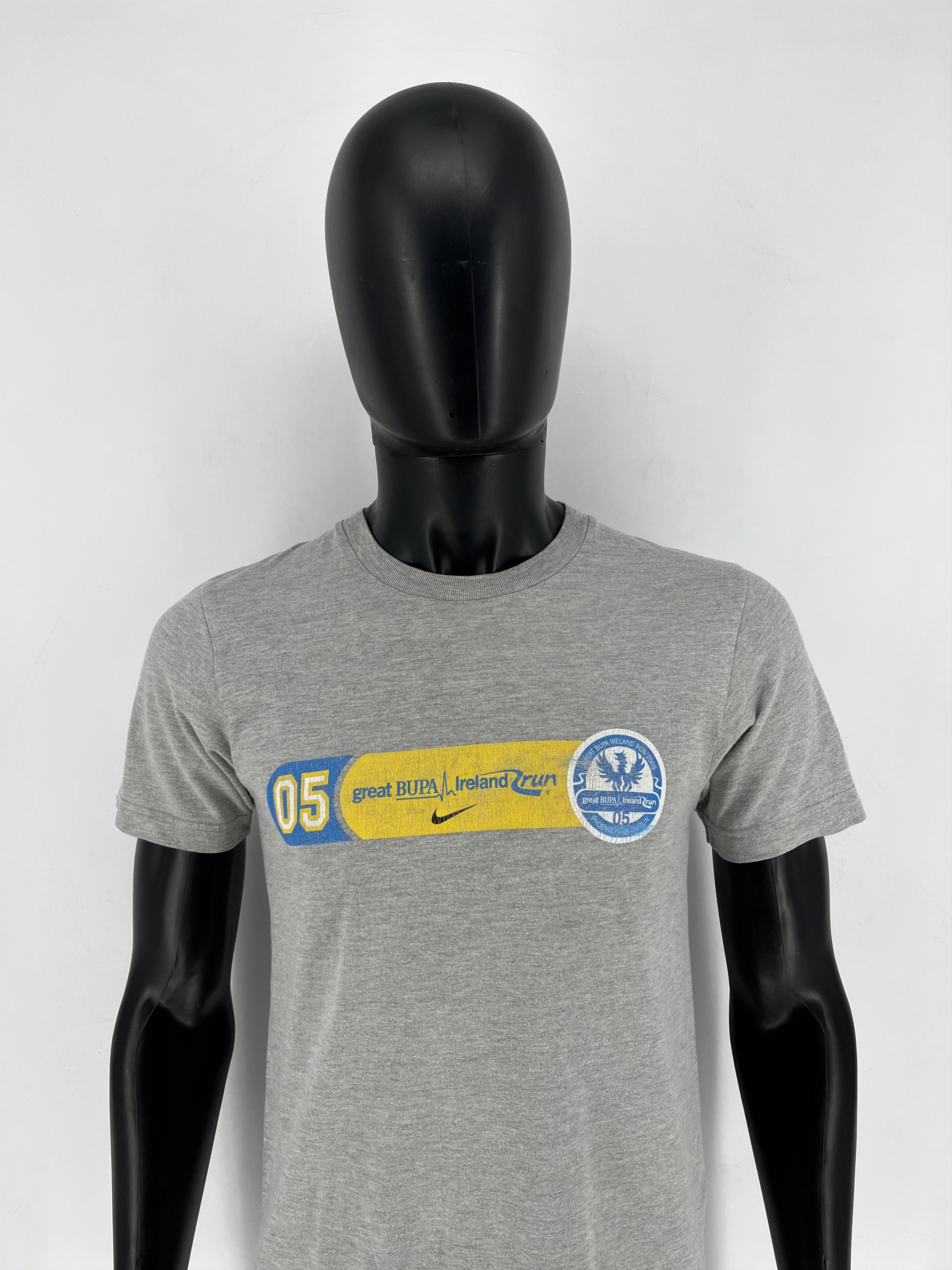 Other Vintage Y2K Nike Center Swoosh Logo T-Shirt Size S Size US S / EU 44-46 / 1 - 1 Thumbnail