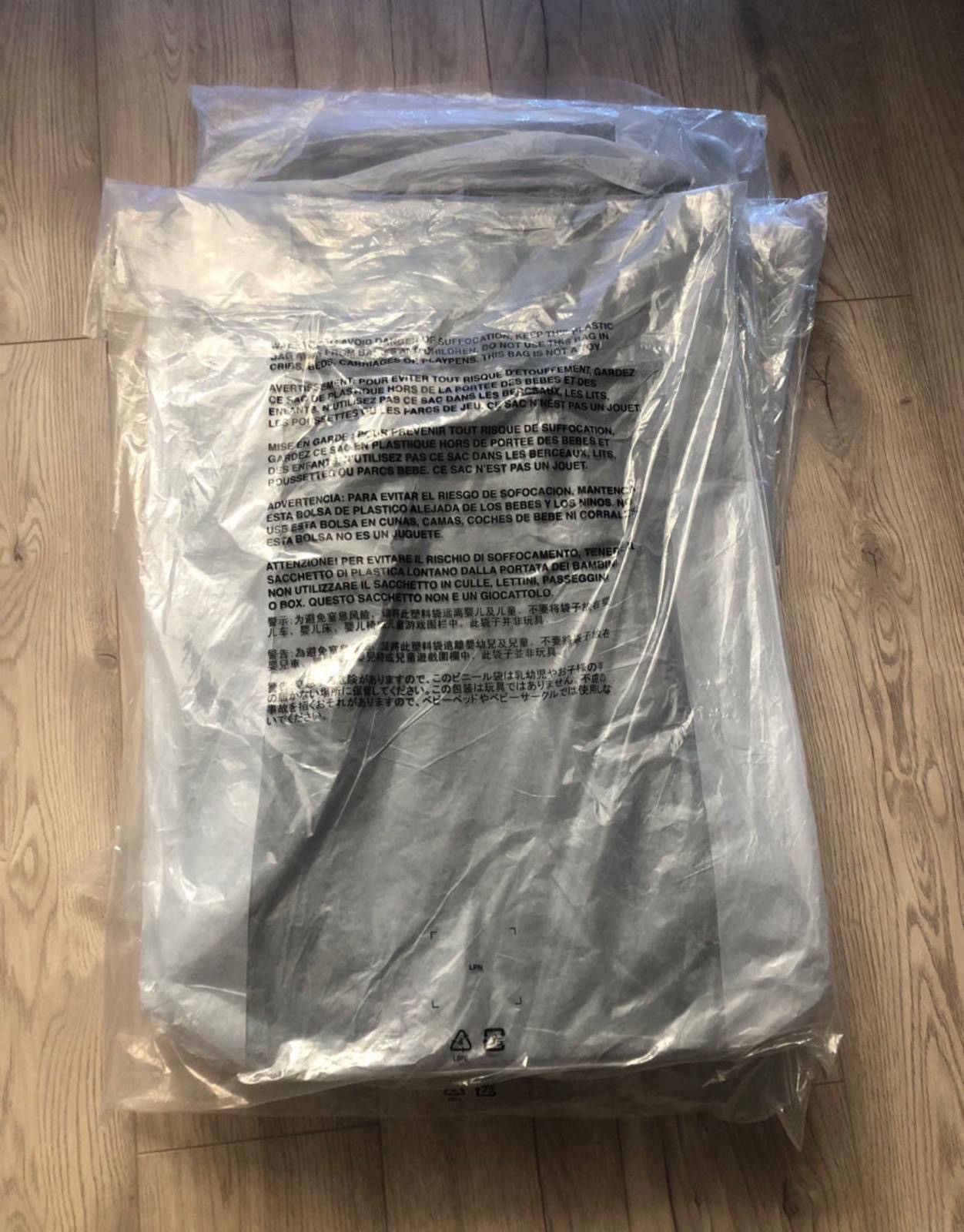 Balenciaga × Gap × Yeezy Yeezy Gap Engineered by Balenciaga Dry Bag Size ONE SIZE - 1 Thumbnail