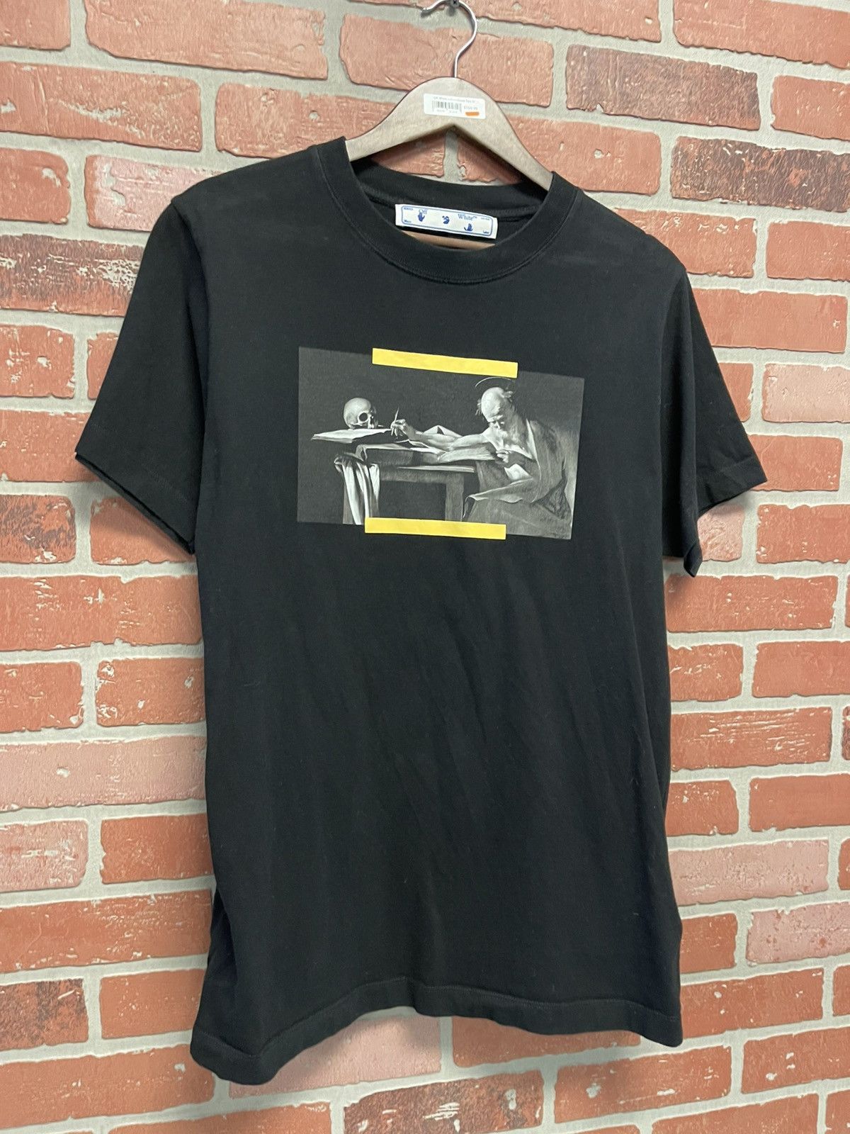 Off-White Size M - Off White Tee Graphic Print Black/Yellow Size US M / EU 48-50 / 2 - 2 Thumbnail