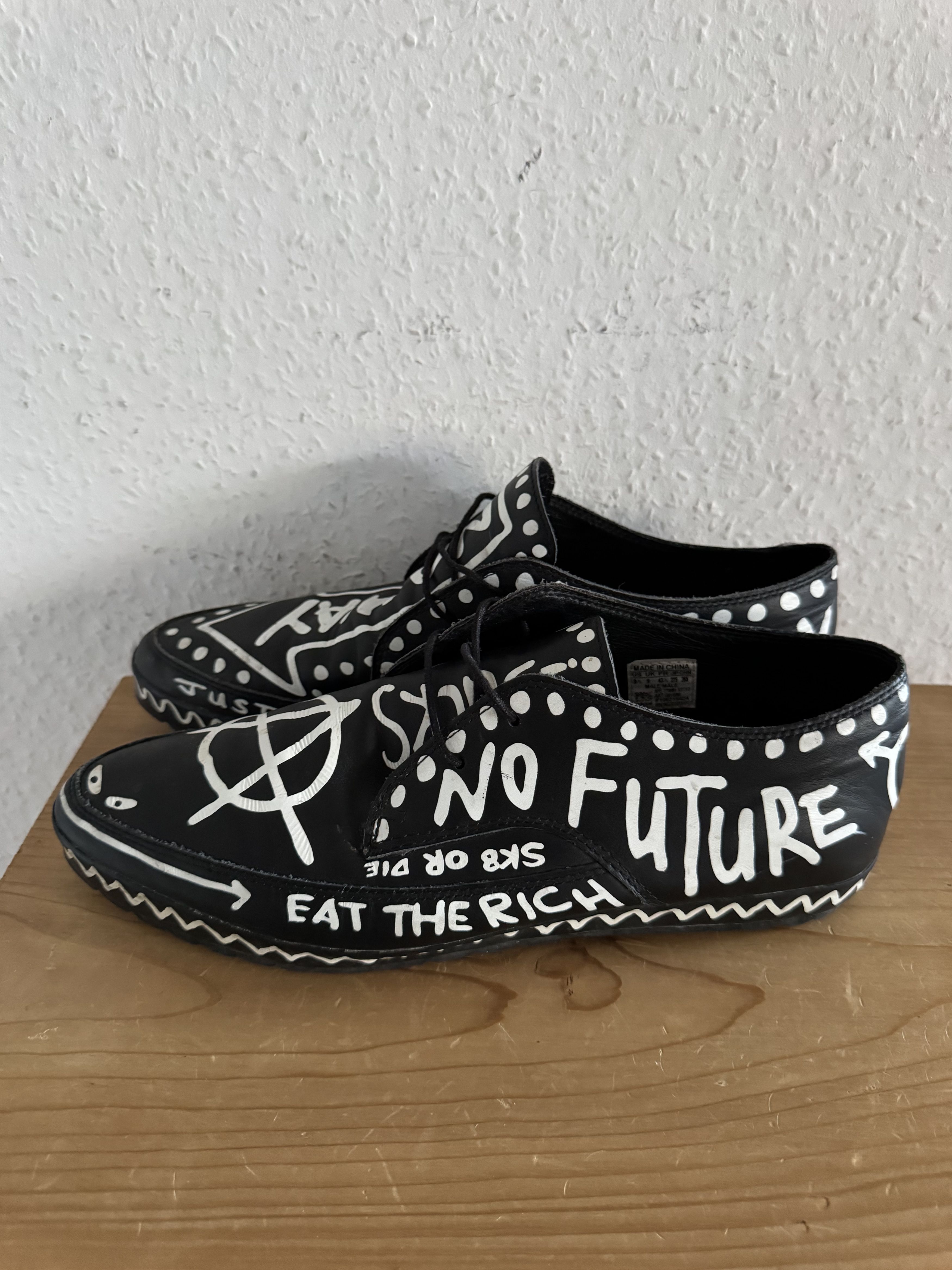 Adidas × Jeremy Scott FW12 JS Slim Graffiti Sneakers Size US 9.5 / EU 42-43 - 2 Thumbnail