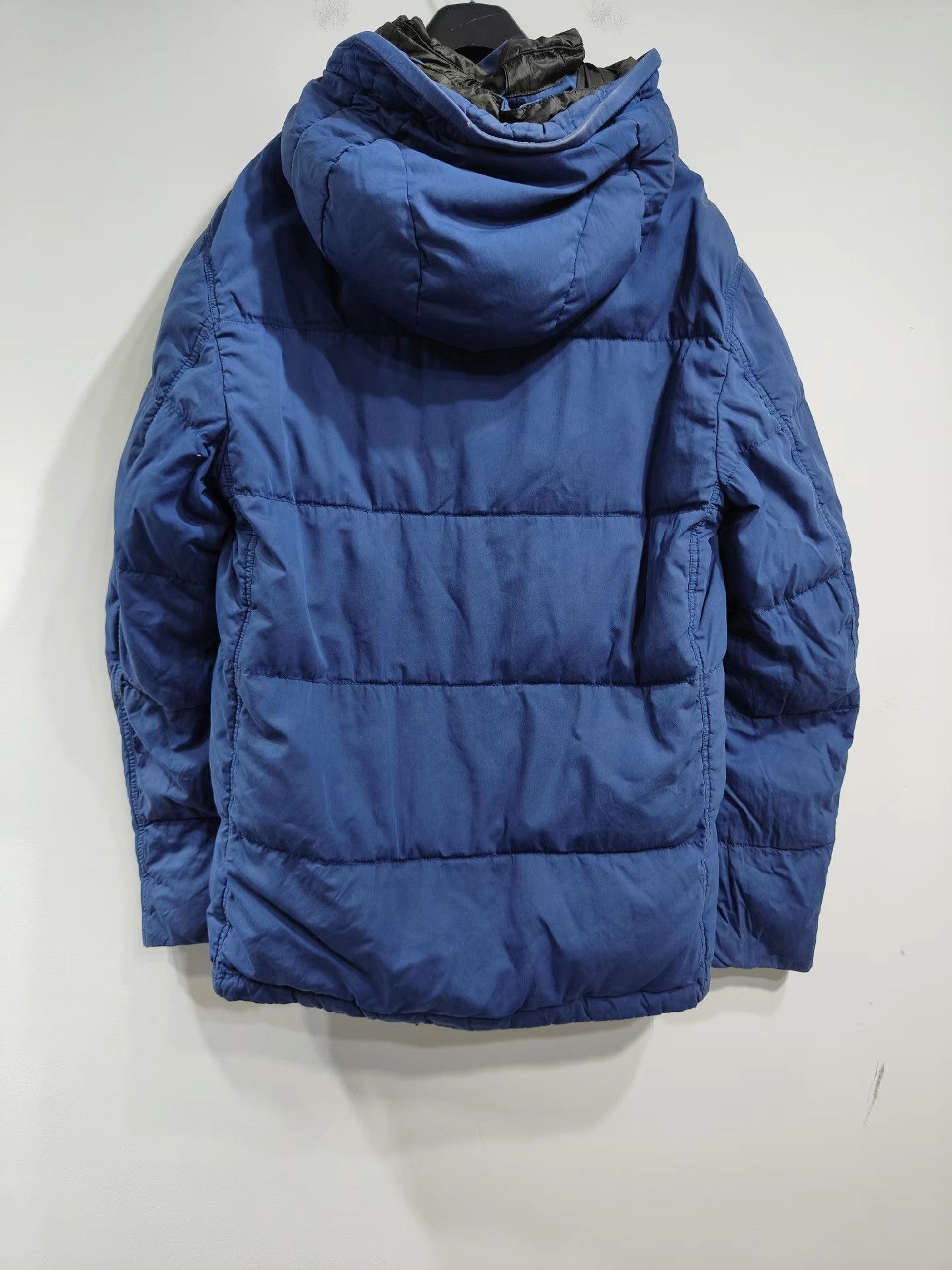Burberry BURBERRY Men's Blue Down Jacket K29 Size US S / EU 44-46 / 1 - 2 Thumbnail