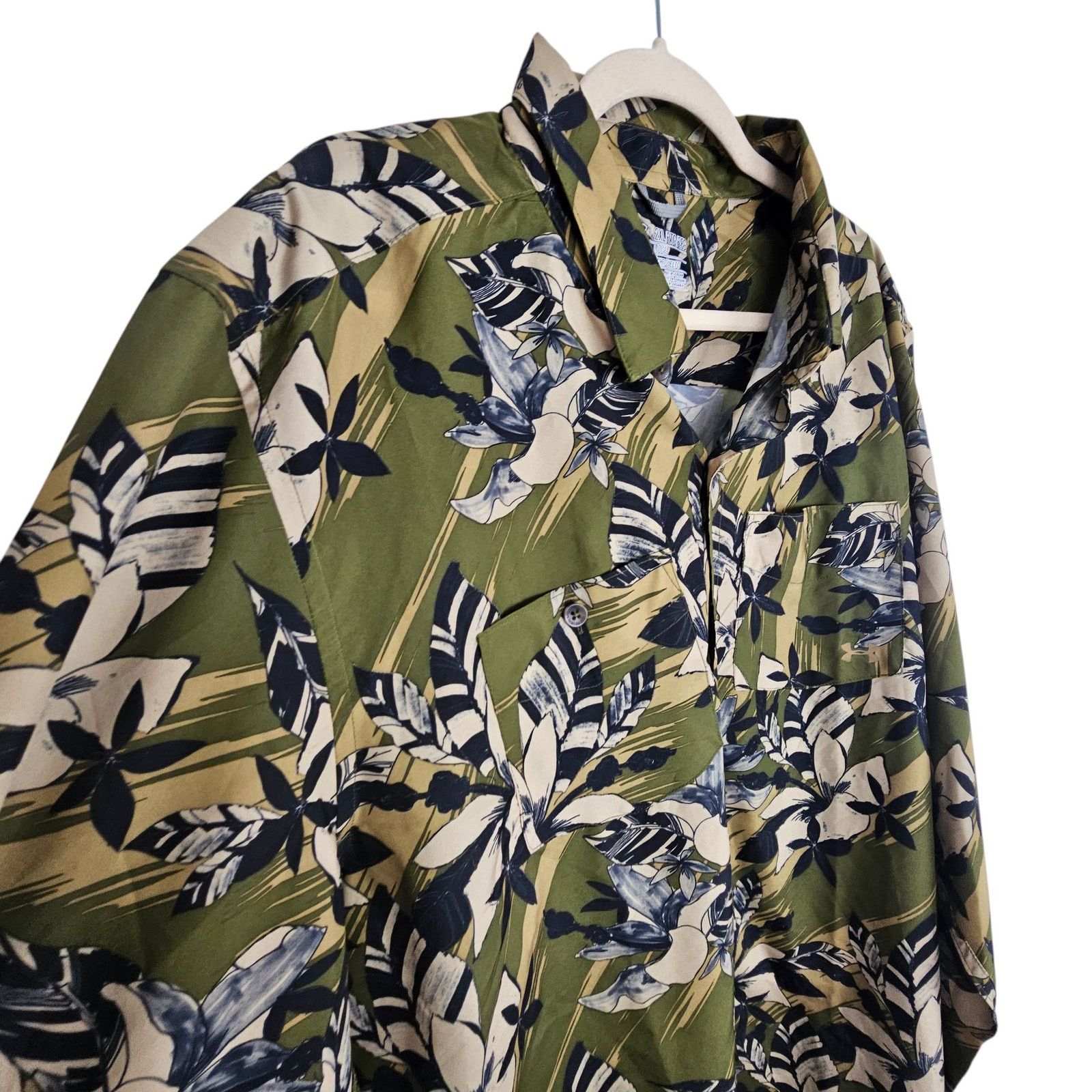 Under Armour Under Armour Mens Chesapeake Shirt Size 2XL Heatgear Loose Size US XL / EU 56 / 4 - 6 Thumbnail