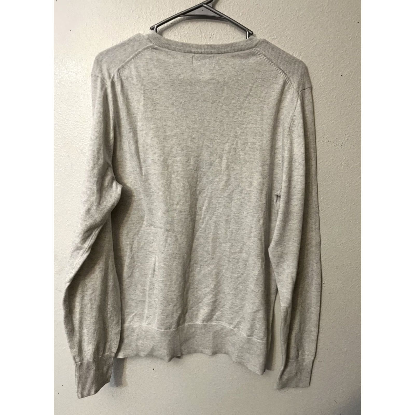 Old Navy Old Navy Sweater Mens Size Medium Gray Oatmeal Long Sleeve V Neck Lightweight Pullover Size US M / EU 48-50 / 2 - 3 Thumbnail