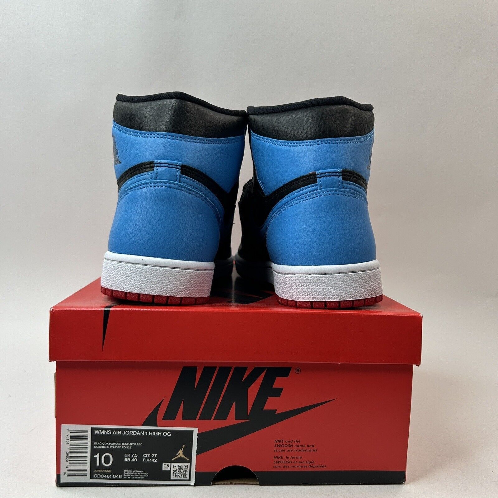 Jordan Brand Nike Air Jordan 1 Retro High OG WMNS “UNC To Chicago” 2023 Size US 10 / IT 40 - 4 Thumbnail