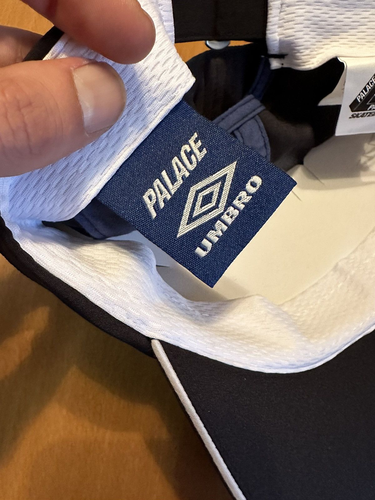 Palace × Umbro Palace x Umbro 6 panel black Size ONE SIZE - 7 Thumbnail