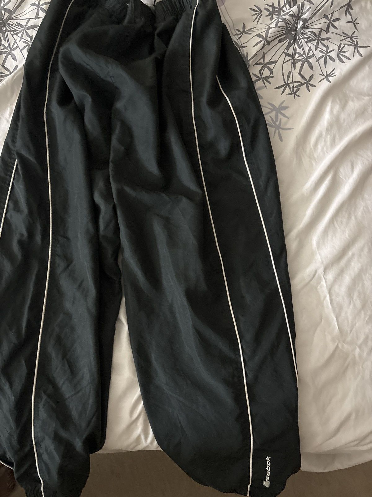 Reebok Reebok Track Pants Size US 32 / EU 48 - 2 Thumbnail