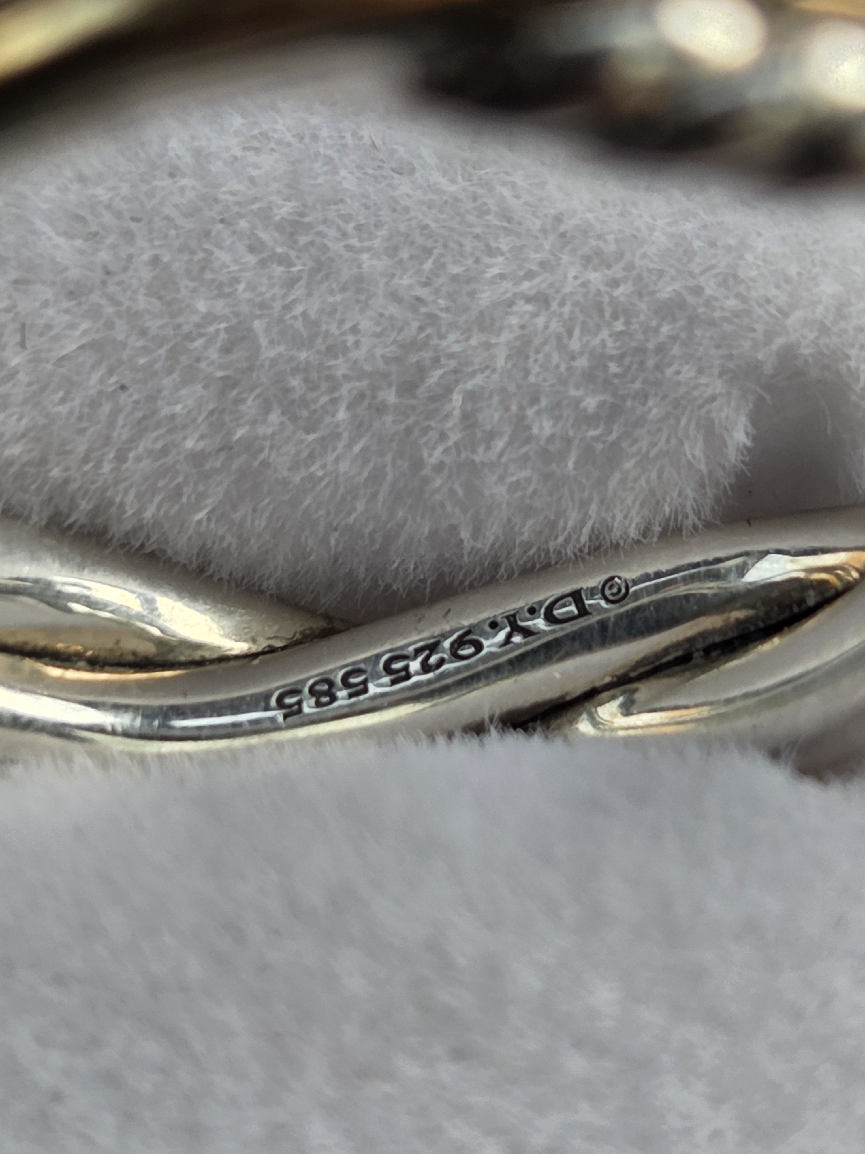David Yurman David Yurman Petite Infinity Band Ring size 7" Size ONE SIZE - 2 Thumbnail