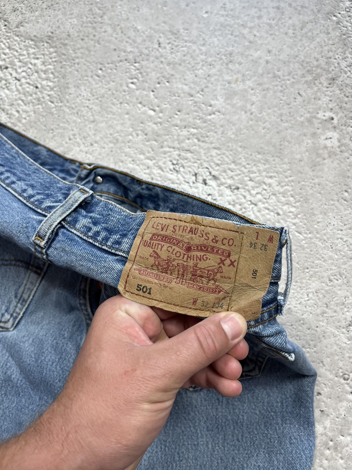 Levi's Levi’s 501 Light Blue Jeans 32x34 Made in Spain Paint Marks Size US 32 / EU 48 - 5 Thumbnail