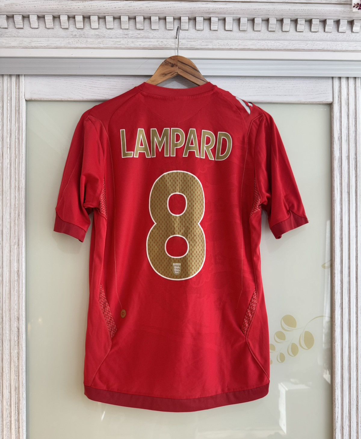 Umbro × Vintage Lampard #8 England 2006-2007 Away Soccer Jersey Football Kit Size US S / EU 44-46 / 1 - 1 Thumbnail