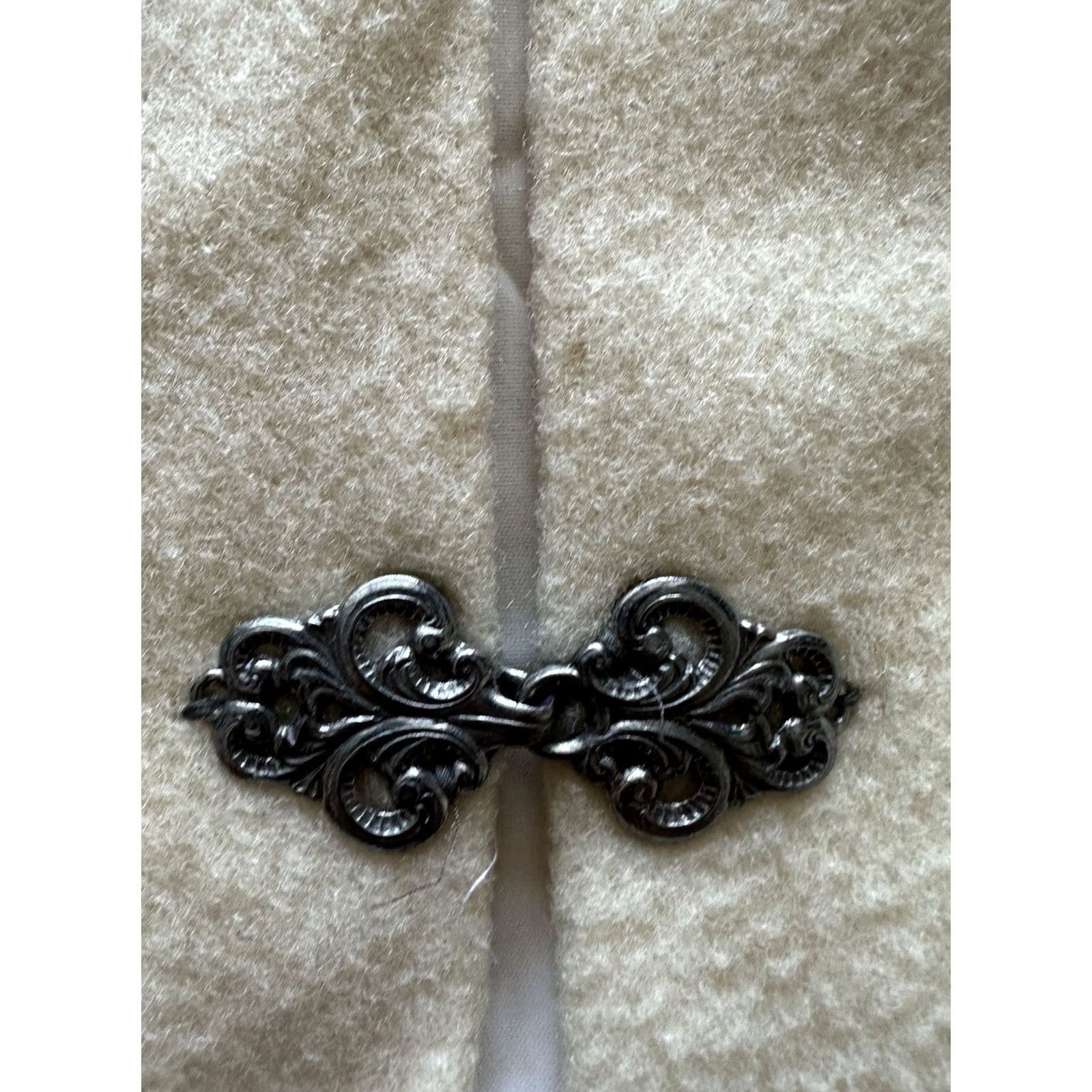 Vintage VINTAGE Evebofoss Firda Nordic Wool Sweater Cardigan Jacket Pewter Clasps Norway Jacket Womens S Ivory Cream Red Green Size S / US 4 / IT 40 - 4 Thumbnail