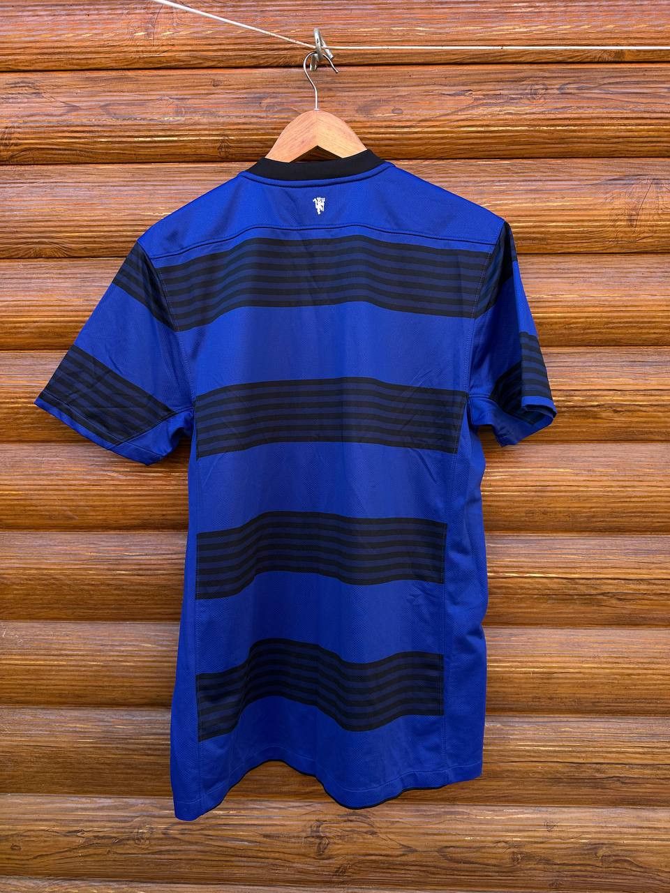 Nike MANCHESTER UNITED FOOTBALL MEN SHIRT JERSEY NIKE ORIGINAL Size US M / EU 48-50 / 2 - 3 Thumbnail