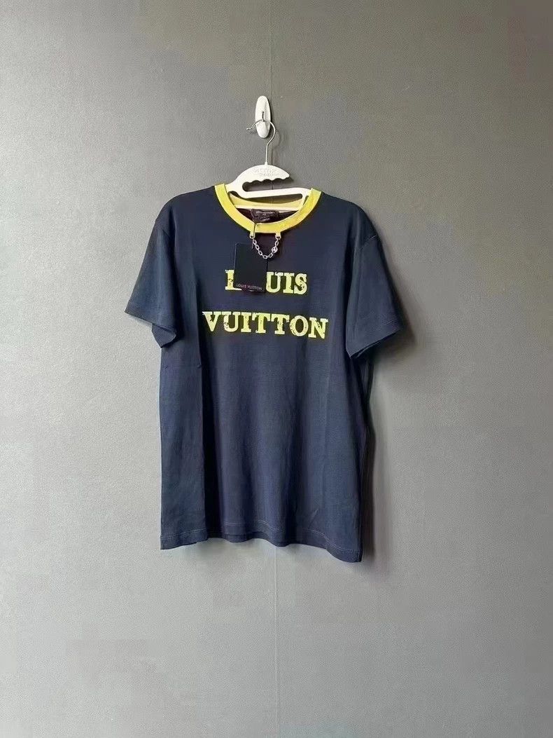 Louis Vuitton Louis Vuitton New chain short sleeves Size US S / EU 44-46 / 1 - 1 Thumbnail