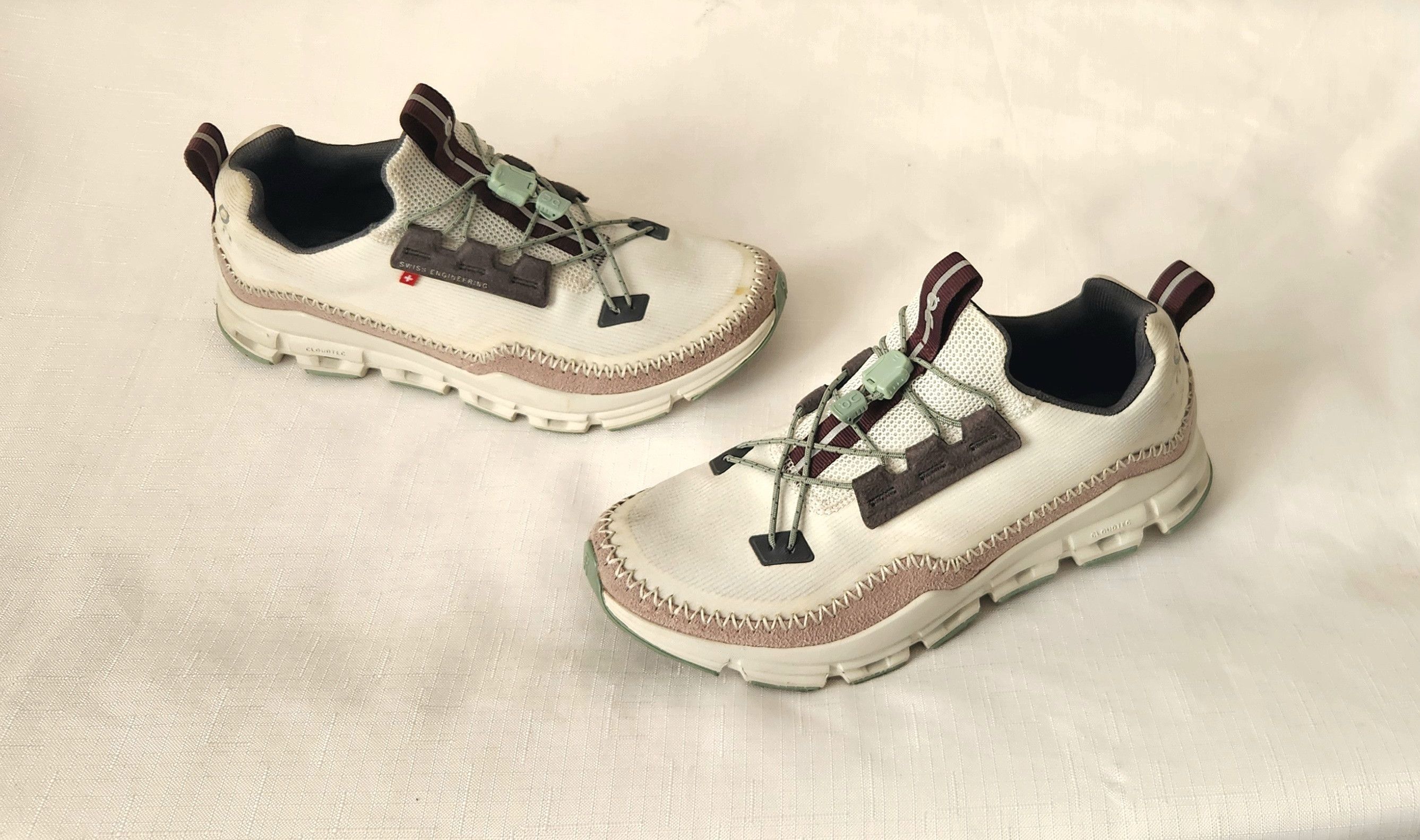 On On Cloud Cloudaway Ice Shoes Women's Size US 7 Hiking Size US 7 / IT 37 - 1 Thumbnail