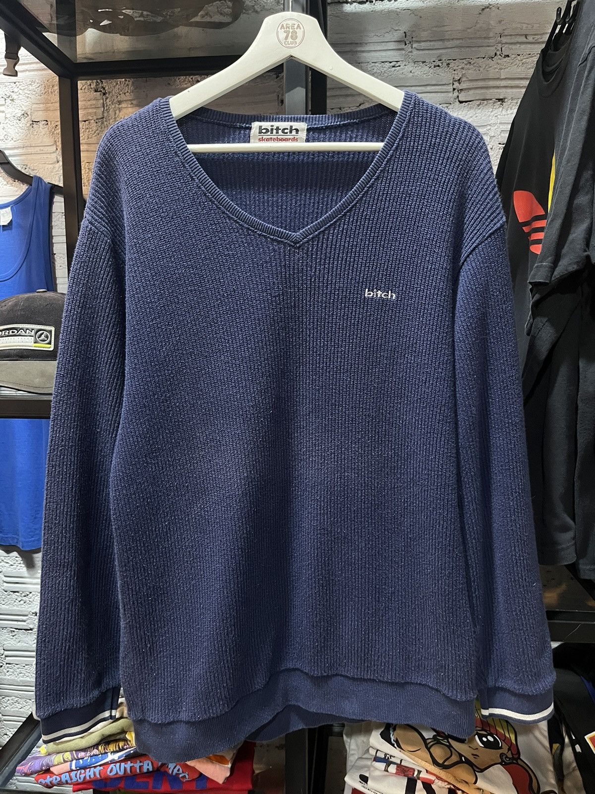 Vintage Bitch Skateboards Sweatshirt Font Logo 90s Size US L / EU 52-54 / 3 - 1 Thumbnail