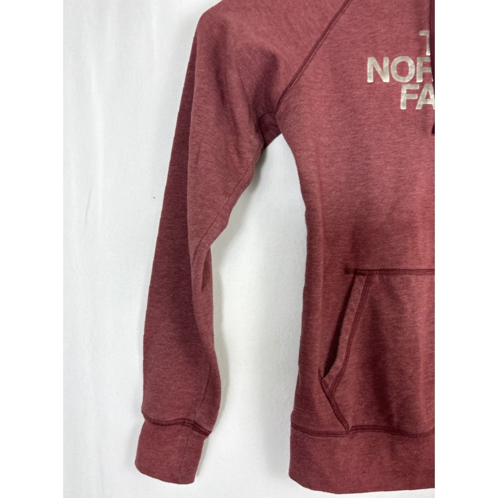 The North Face The North Face Womens Hoodie Pullover Maroon Gold Pockets S Red Size S / US 4 / IT 40 - 2 Thumbnail