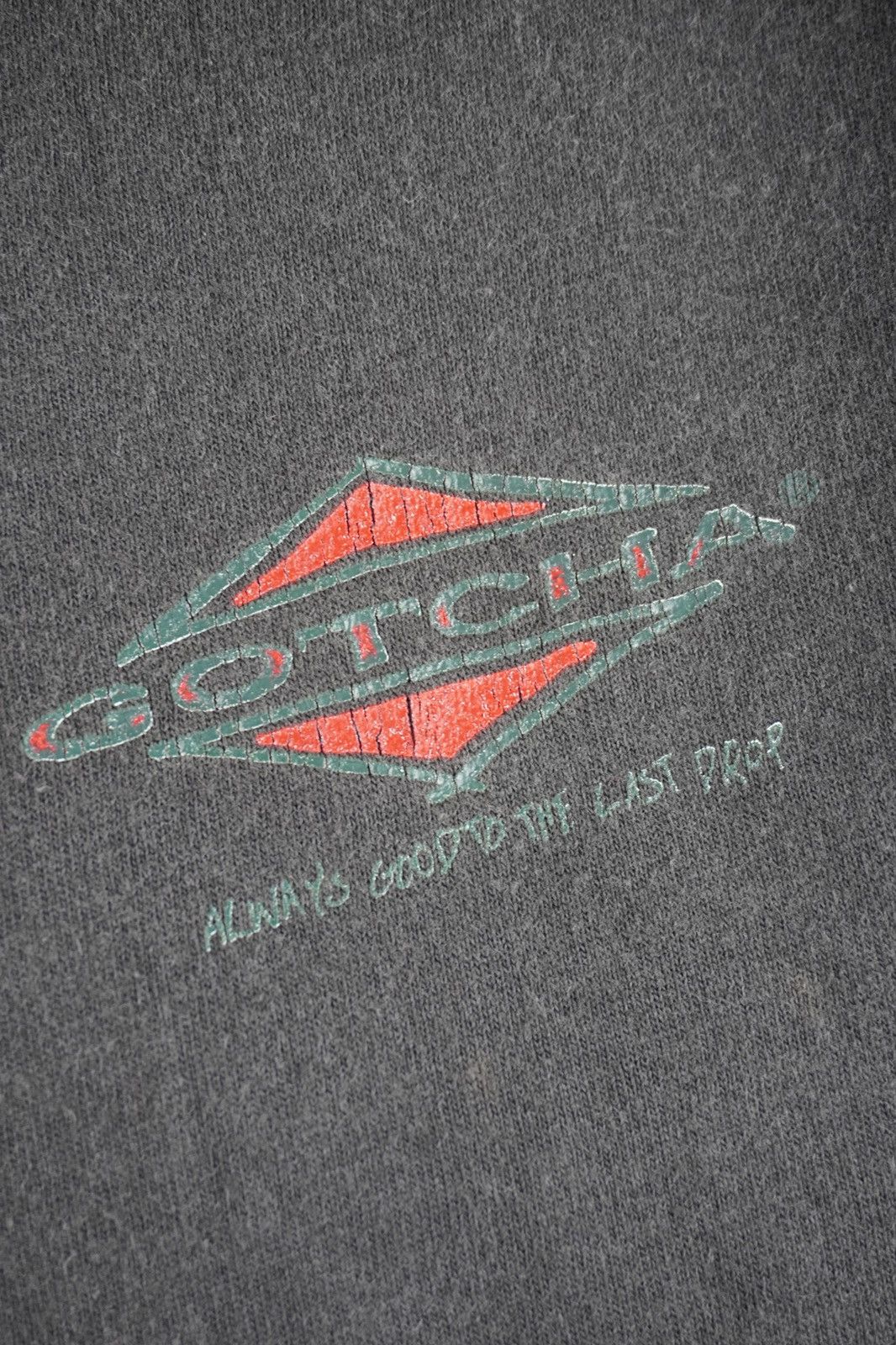 Gotcha Vtg Gotcha Eat At Waimea Sun Faded 90s surfboard Usa Made Size US M / EU 48-50 / 2 - 7 Thumbnail
