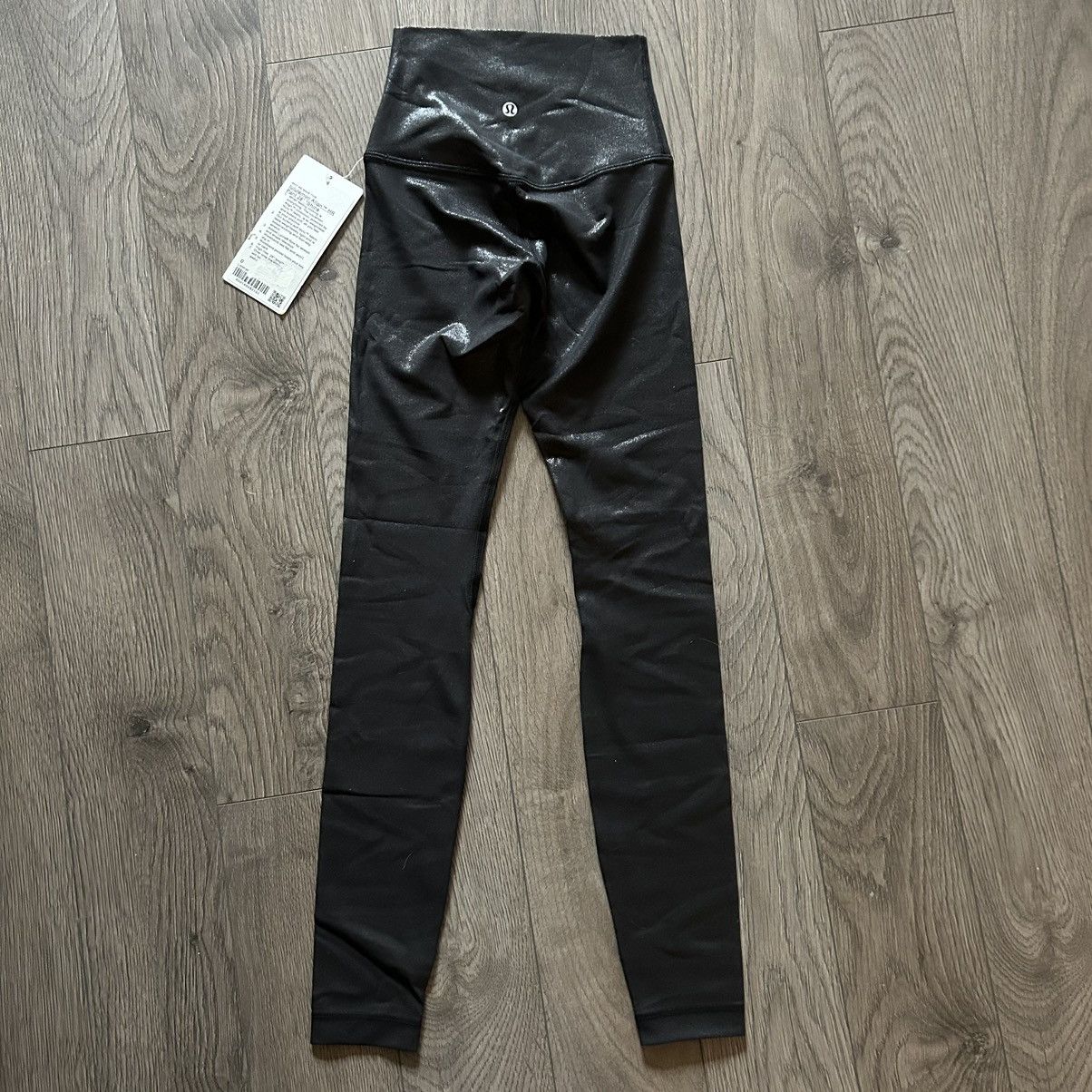Lululemon NWT Lululemon Align High-Rise 28" Shine Foil Black Size 0 Size 25" / US 0 / IT 36 - 2 Thumbnail