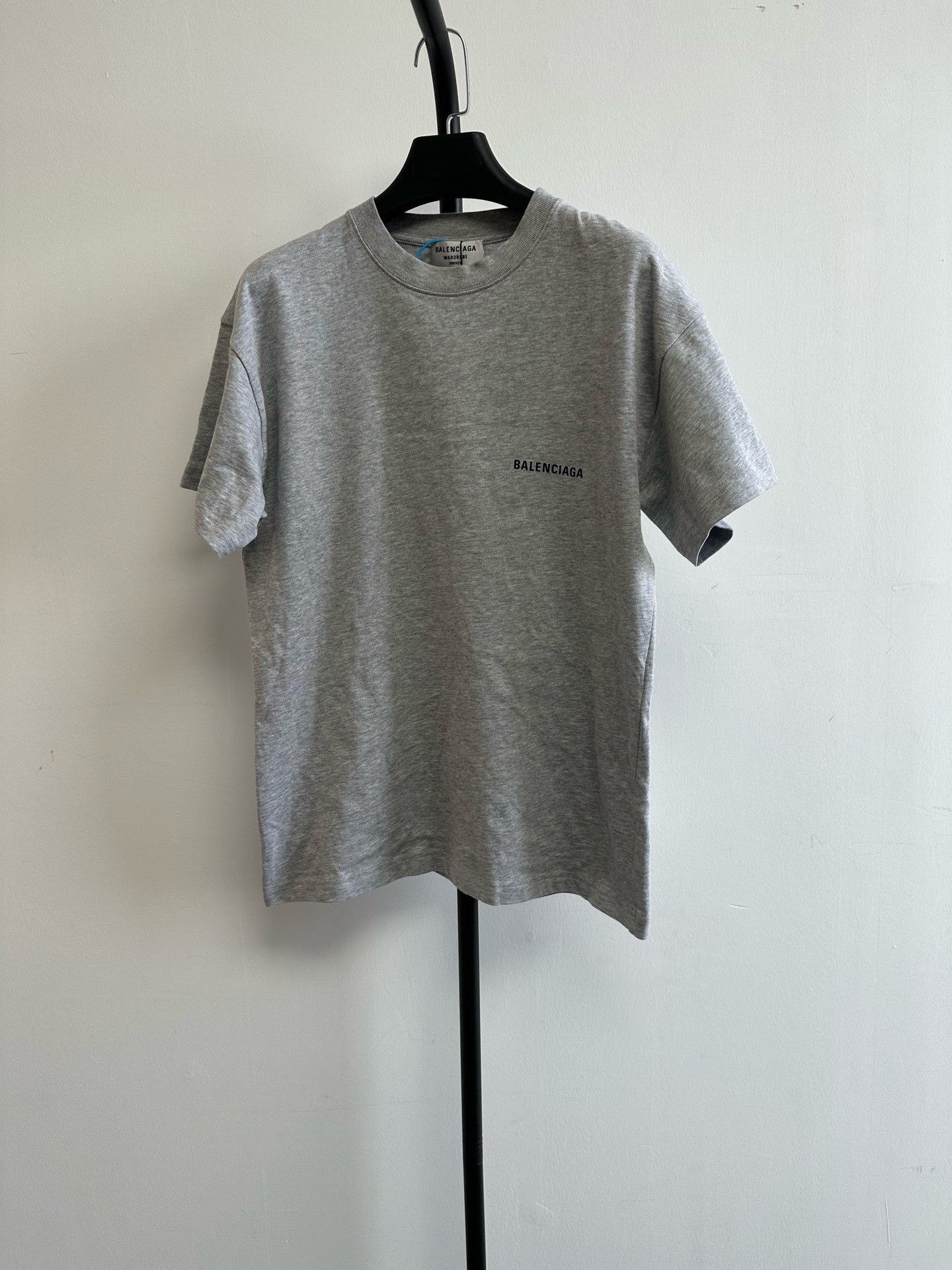 Balenciaga Balenciaga Retro Printed Gray T-Shirt xs Men Size US XS / EU 42 / 0 - 1 Thumbnail