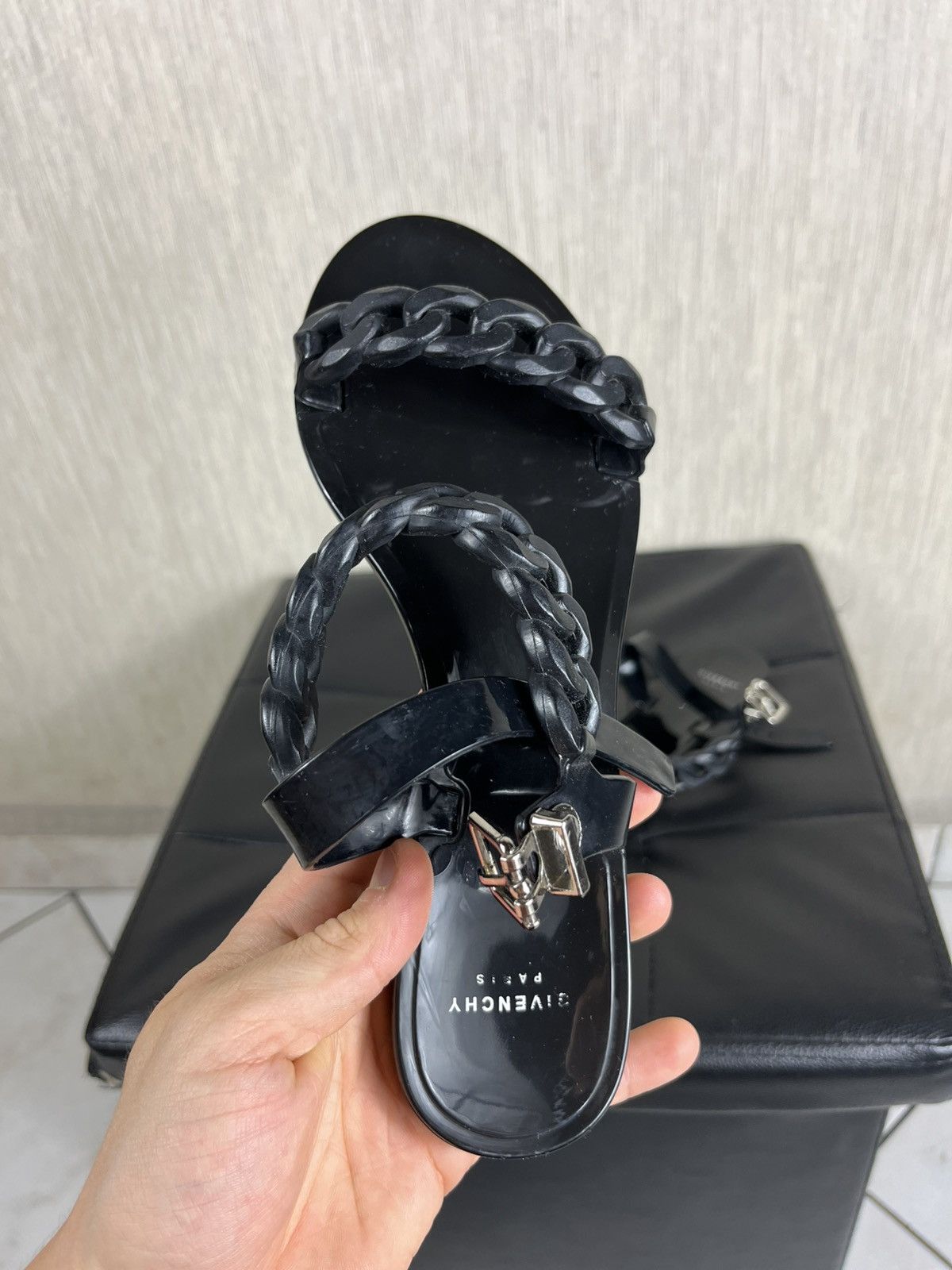 Designer × Givenchy Givenchy Paris chain sandals luxury flats flip flops Size US 7.5 / IT 37.5 - 9 Thumbnail