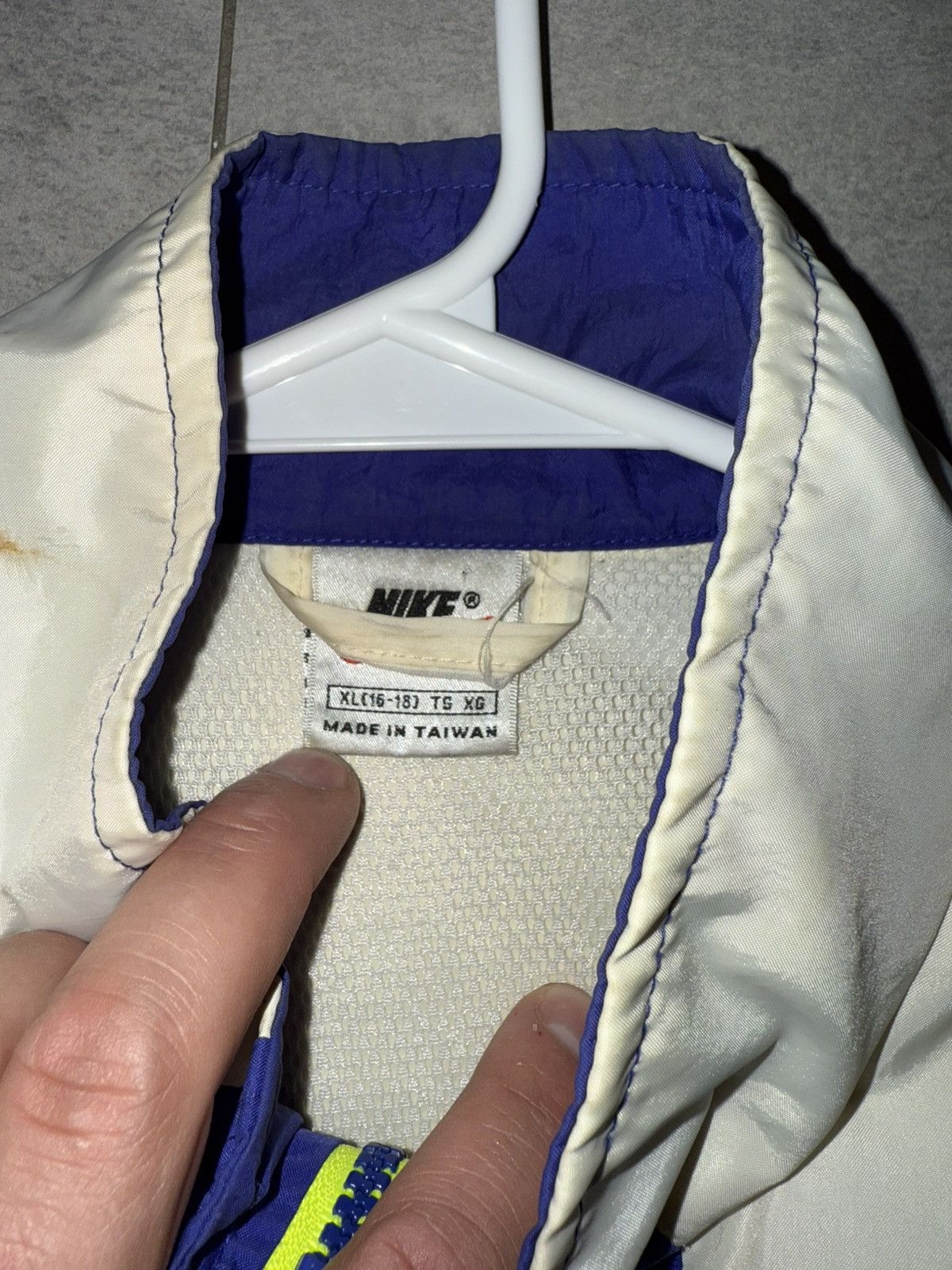 Nike Vintage nike windbreaker Size US L / EU 52-54 / 3 - 2 Thumbnail