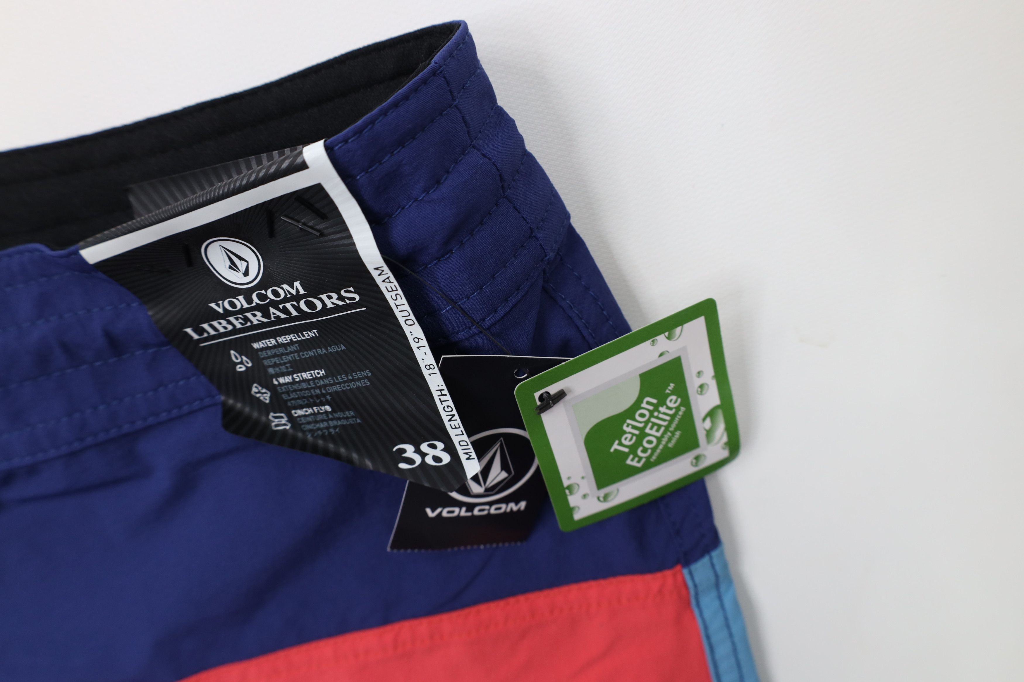 Volcom New Volcom Surfing Block Striped Liberators Board Shorts Size US 38 / EU 54 - 7 Thumbnail