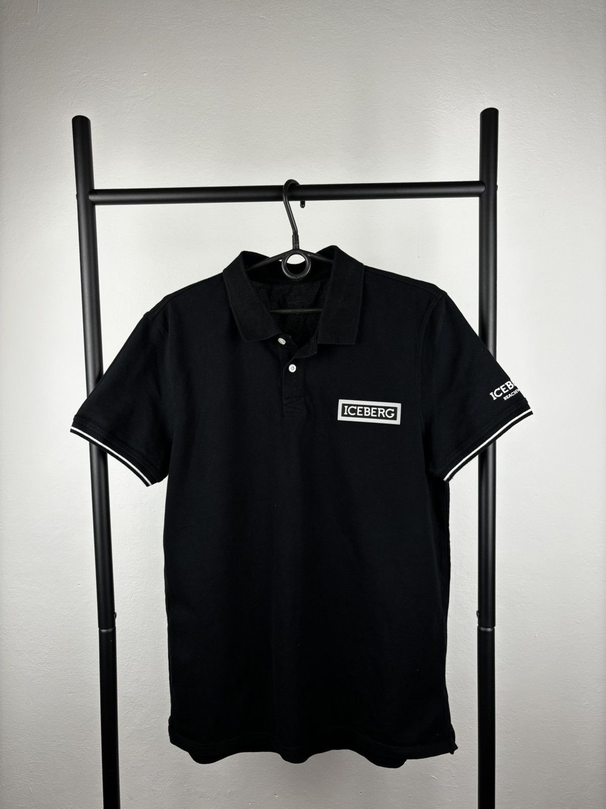 Iceberg Iceberg black polo size L Size US L / EU 52-54 / 3 - 1 Thumbnail