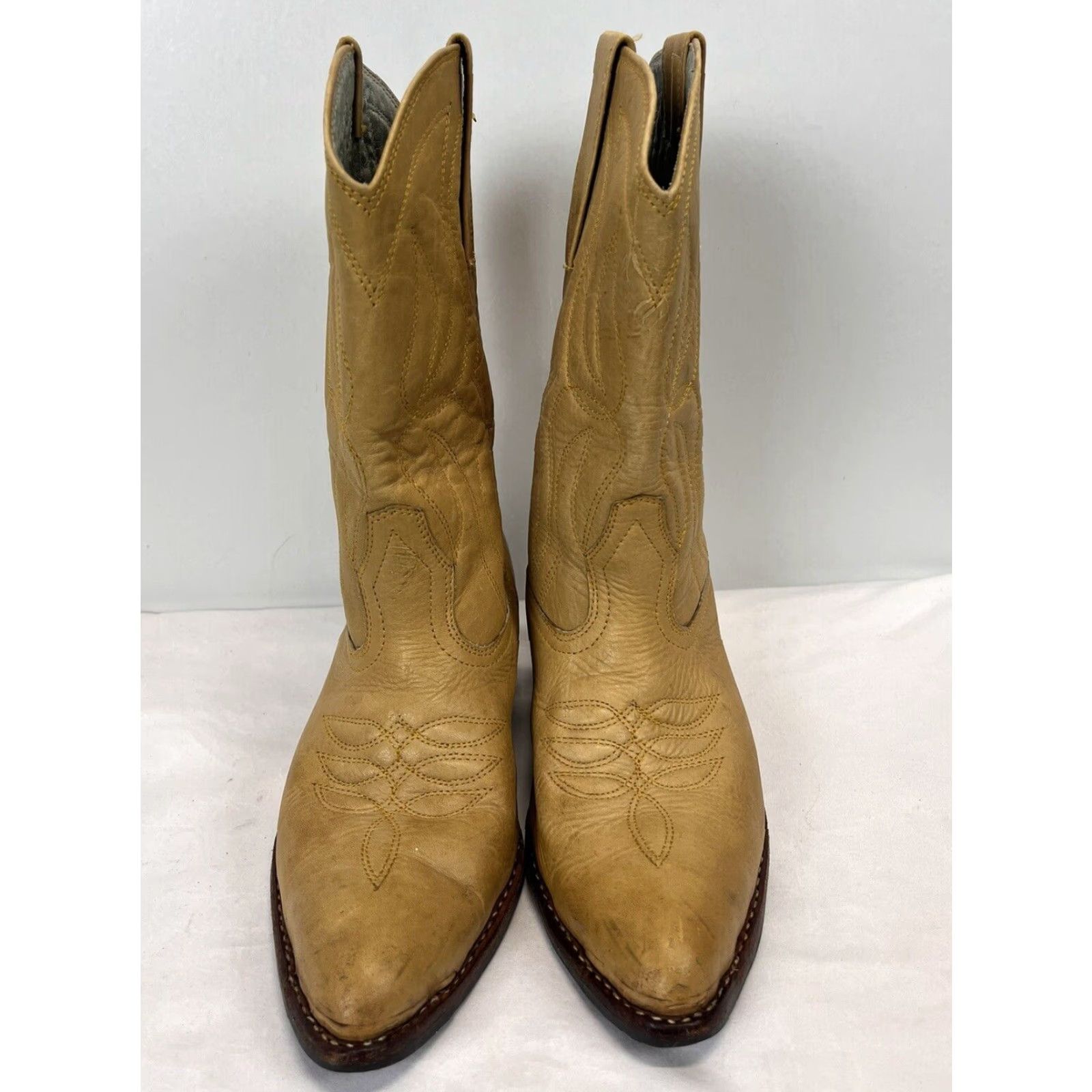 Vintage VINTAGE? (No) Actually: Cowboy Boots (Brand: Cowboy) Western Boot Women’s, Size 39 (US 8), Leather Yellow, GUC, Cowboy Theme, Women, Boots Size US 8 / IT 38 - 3 Thumbnail