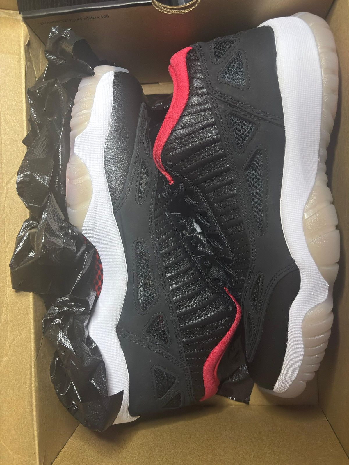 Jordan Brand Nike Air Jordan 11 Retro Size US 11 / EU 44 - 1 Thumbnail