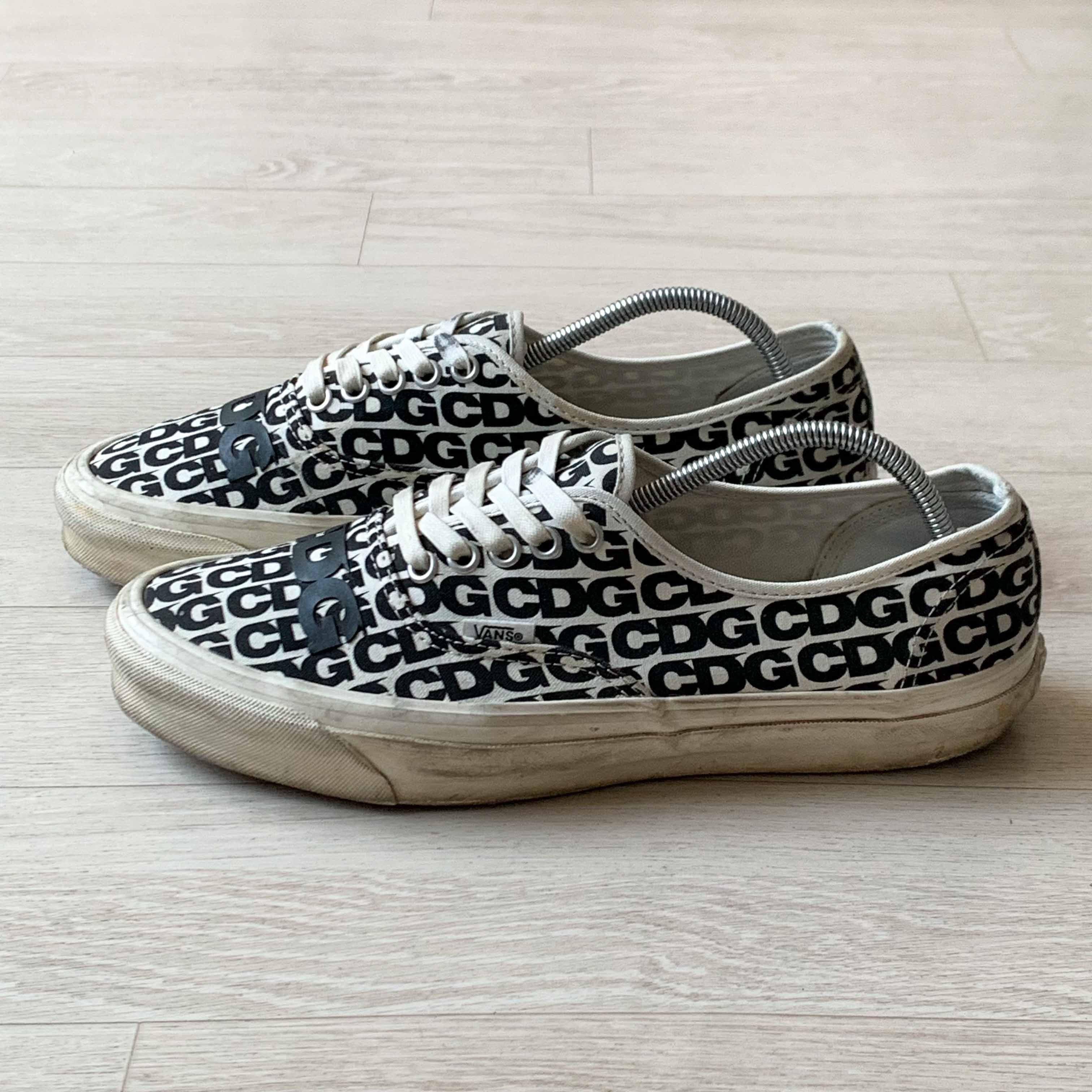 image of Comme Des Garcons x Vans Cdg Authentic Shoes in White, Men's (Size 9)