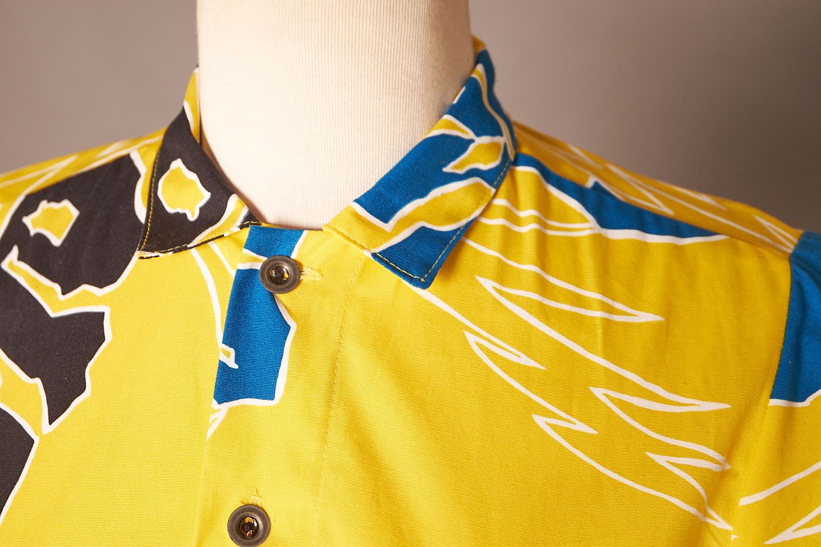 Vintage Vintage 1990s Yellow Banana Bay Hawaiian Shirt Size US XXS / EU 40 - 6 Thumbnail
