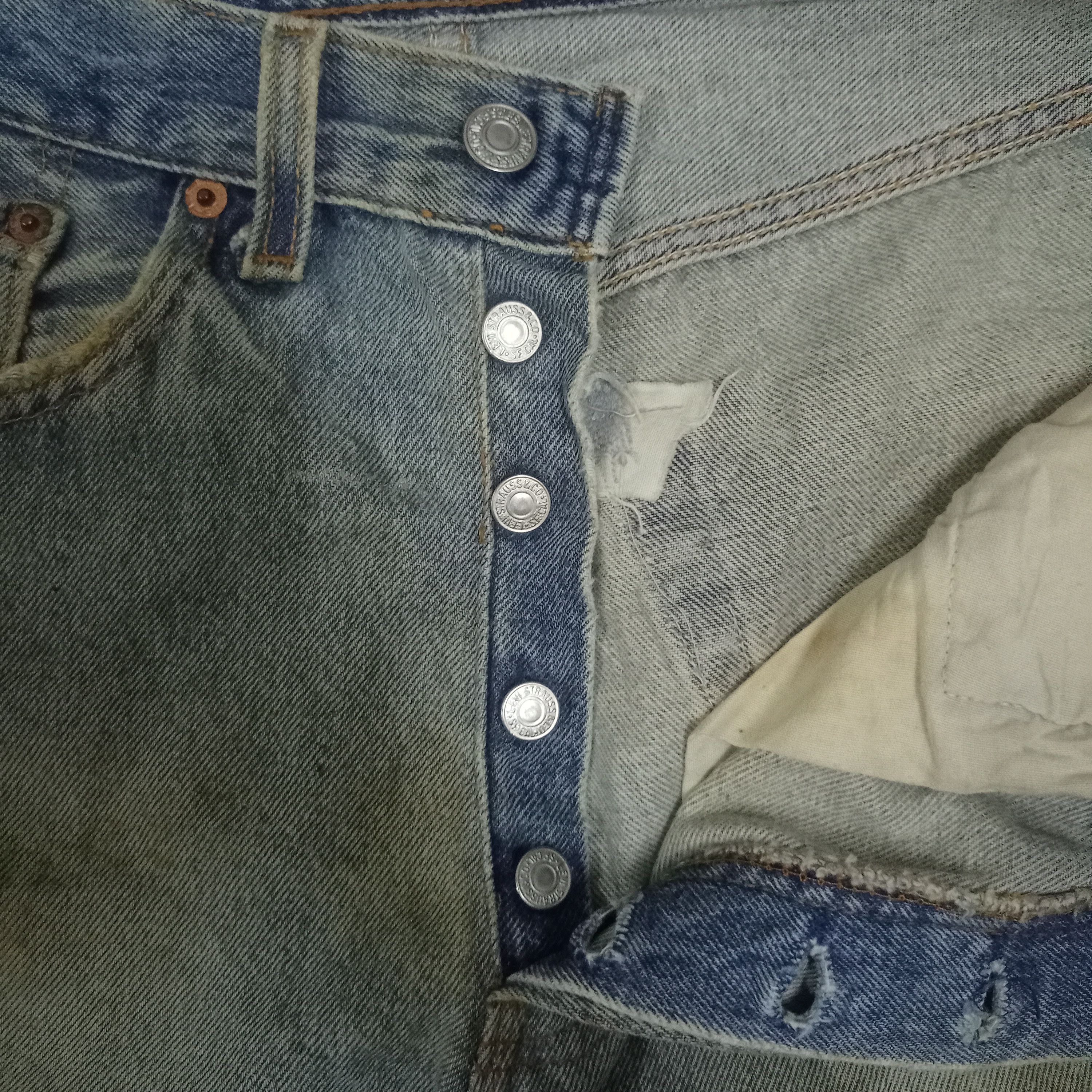 Levi's Vintage 90s Levis 501 Mud Wash Distressed Loose Jeans 32x29 Size US 32 / EU 48 - 3 Thumbnail