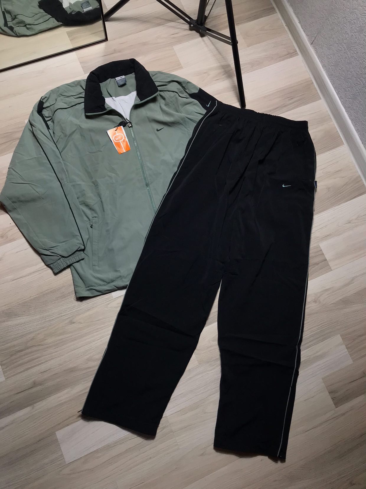 Vintage Nike Track suit size XL logo khaki rare