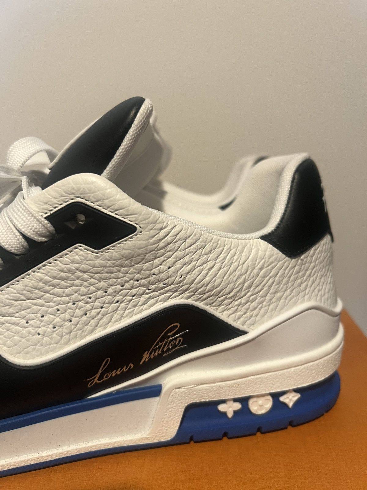 Louis Vuitton Louis Vuitton Trainer Size US 12 / EU 45 - 2 Thumbnail