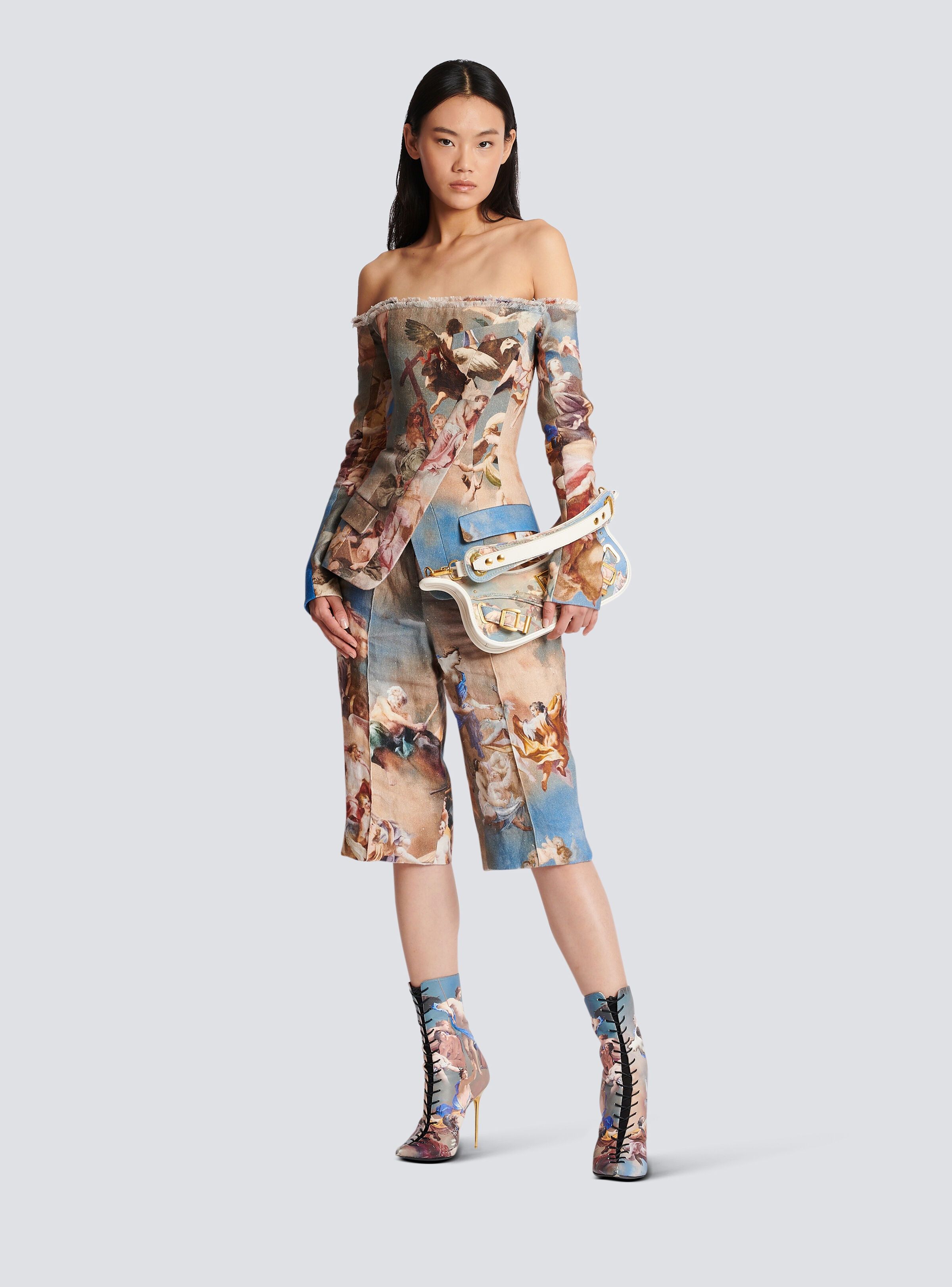 Balmain o1s1rm0624 Bermuda Shorts in Multicolor Size 32" / US 10 / IT 46 - 2 Thumbnail