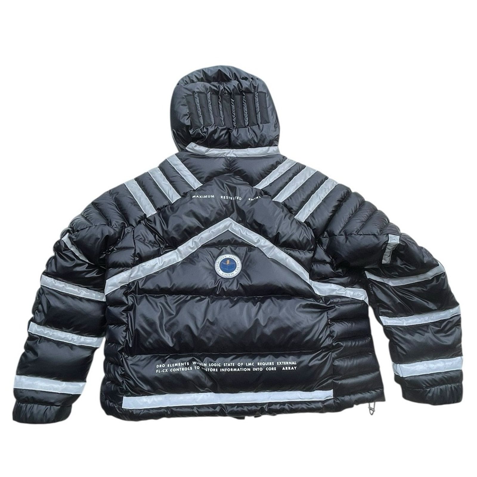 Undercover Undercover AW18 LED Space Suit RUNWAY AW18 2001: A Space Size US M / EU 48-50 / 2 - 6 Thumbnail