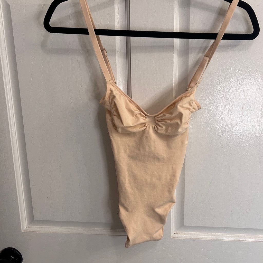 SKIMS Women's Skims Bodysuit S/P/CH Beige Size ONE SIZE - 1 Thumbnail