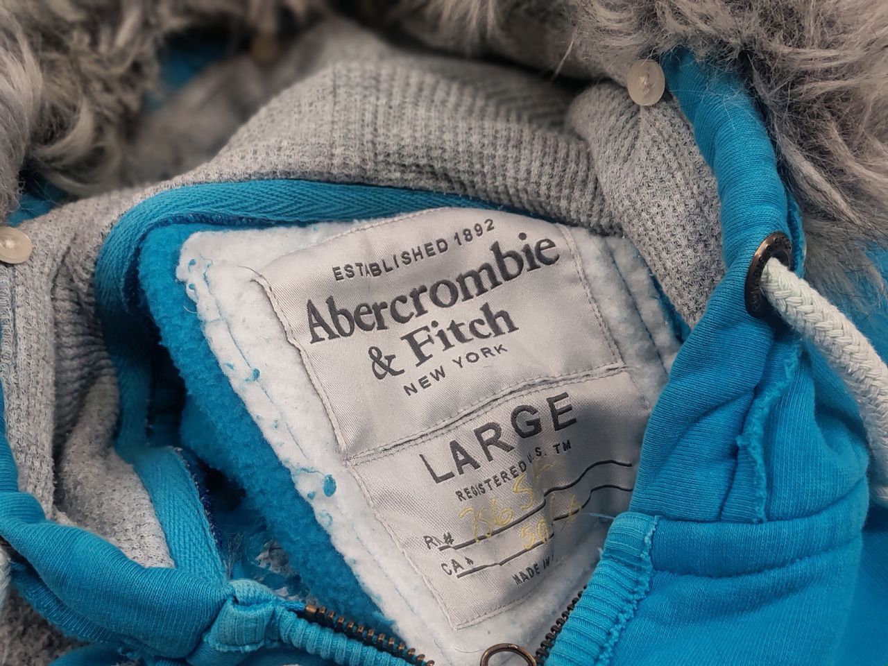 Abercrombie & Fitch Abercrombie Vintage Y2K crazy fur zip Hoodie if six was nine Size M / US 6-8 / IT 42-44 - 13 Thumbnail