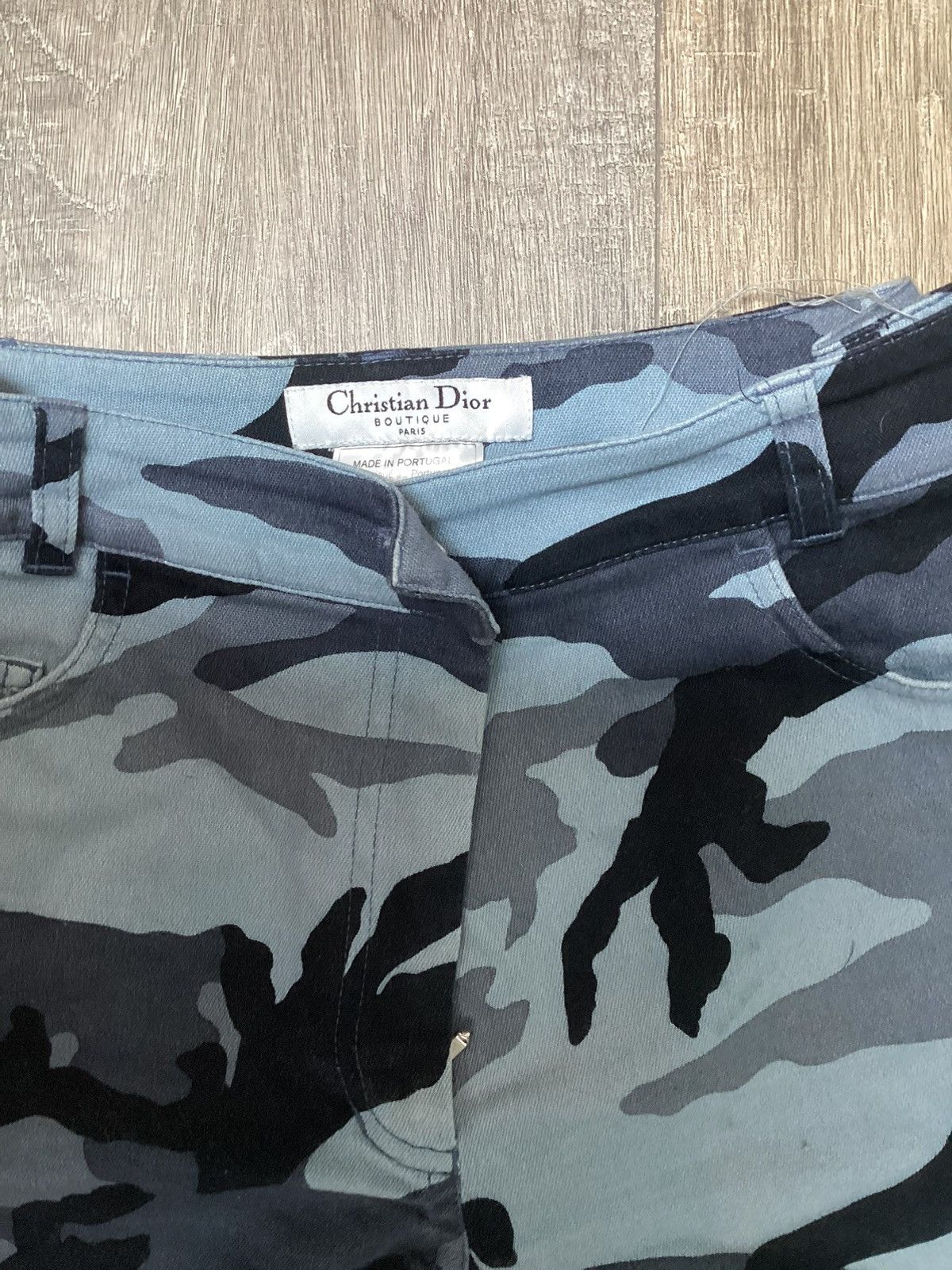 Dior × Vintage 2001 Christian Dior Blue Camo Capri Size 26" / US 2 / IT 38 - 7 Thumbnail