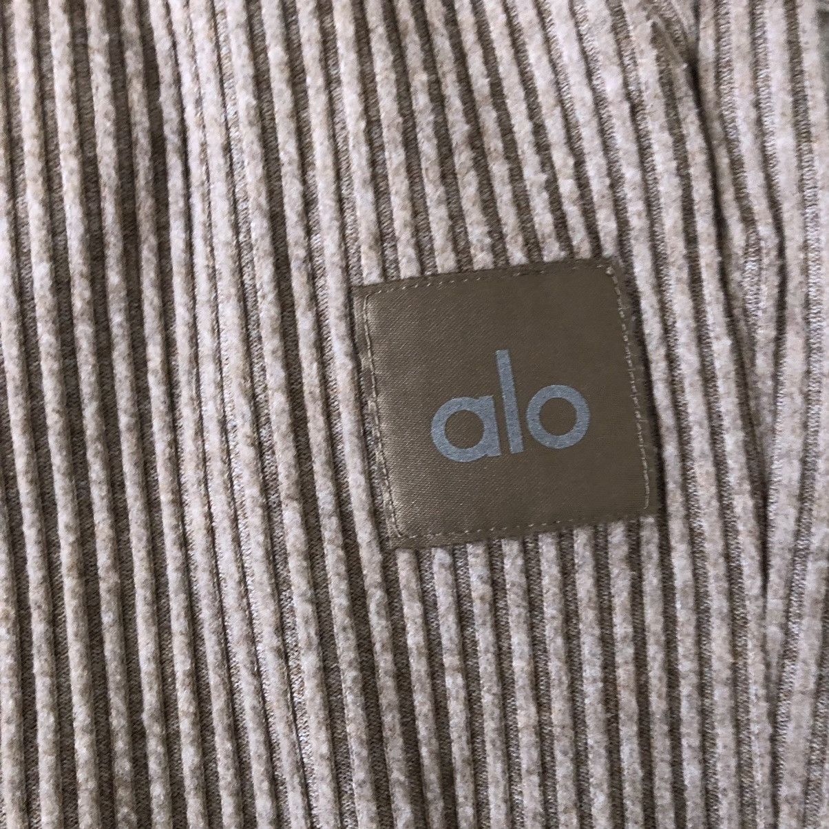 Alo Yoga Alo Yoga Muse Sweatpant Gravel Heather M Size 27" / US 4 / IT 40 - 2 Thumbnail