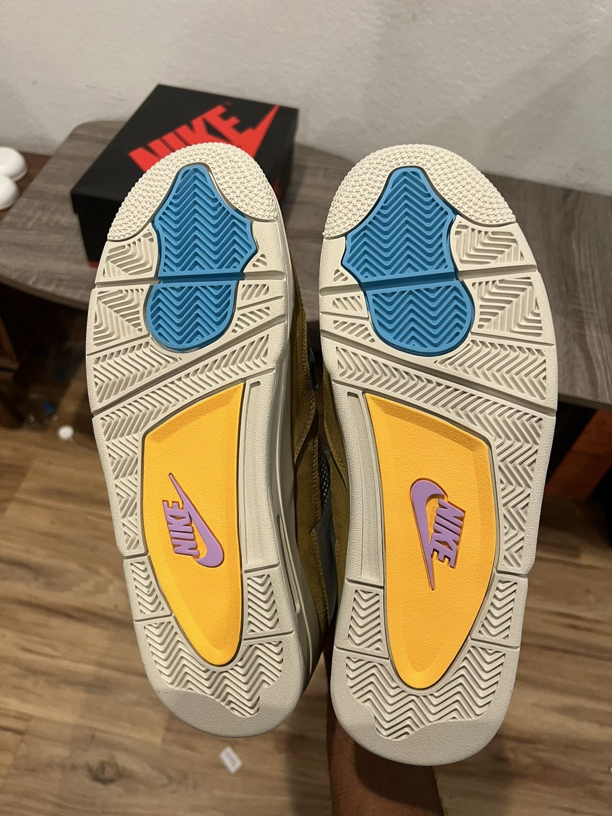 Jordan Brand × Union LA Jordan 4 Union Desert Moss Size US 10.5 / EU 43-44 - 5 Thumbnail