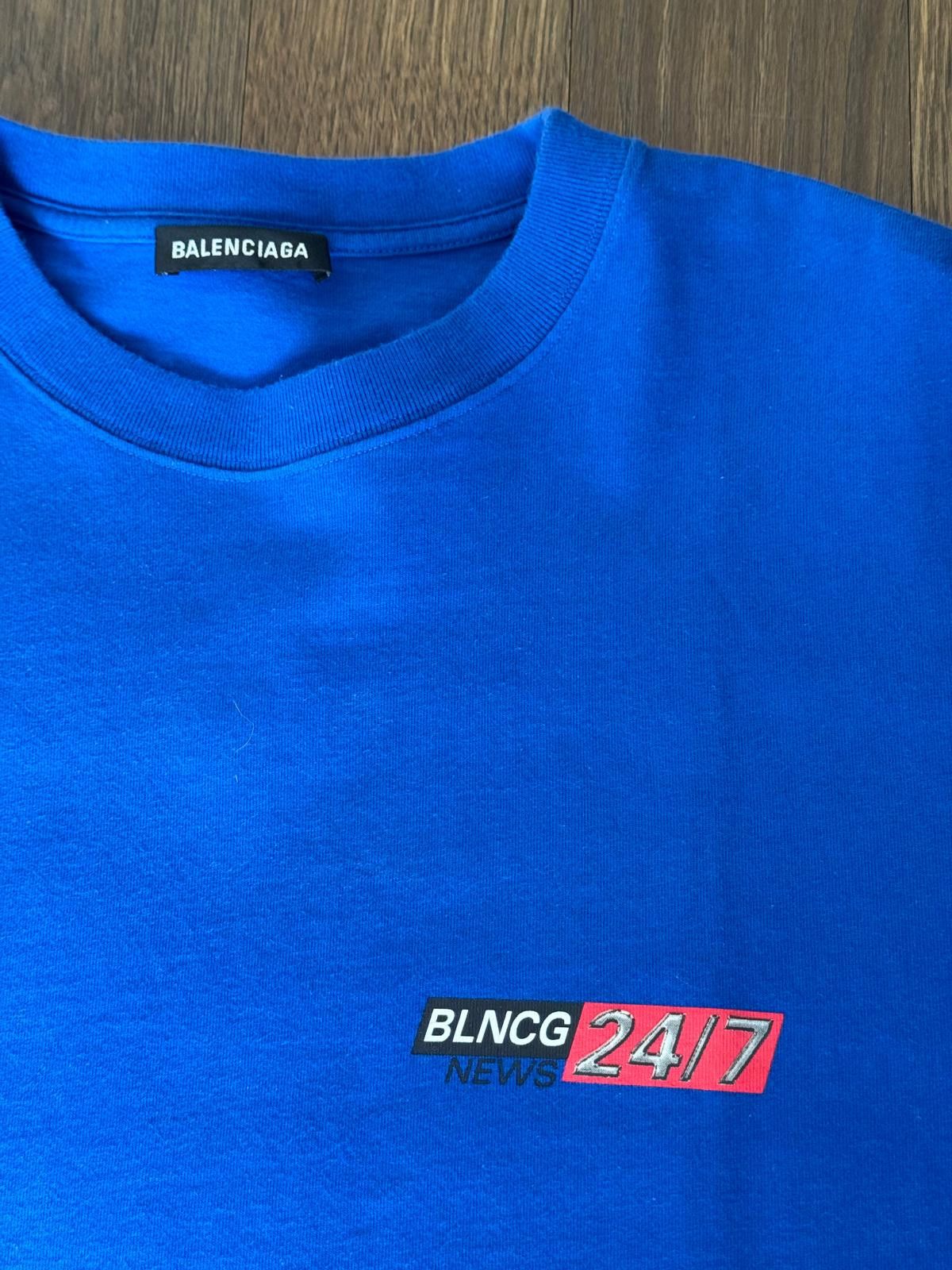 Balenciaga BALENCIAGA RARE NEWS 24/7 T-SHIRT Size US XXL / EU 58 / 5 - 2 Thumbnail
