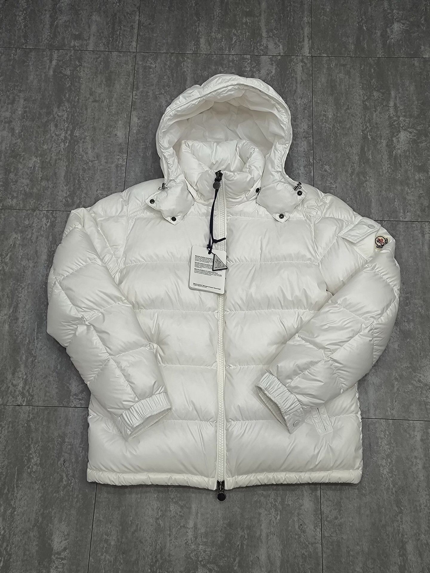 Moncler Moncler Down White Heavy Coat m Men Size US M / EU 48-50 / 2 - 1 Thumbnail